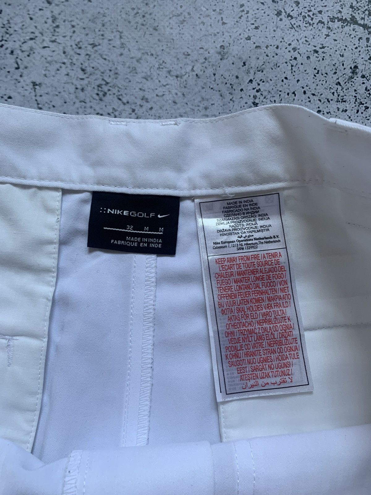 Vintage Vintage Nike Golf Baggy Fit Shorts Y2K Mini Swoosh USA Size US 32 / EU 48 - 3 Thumbnail