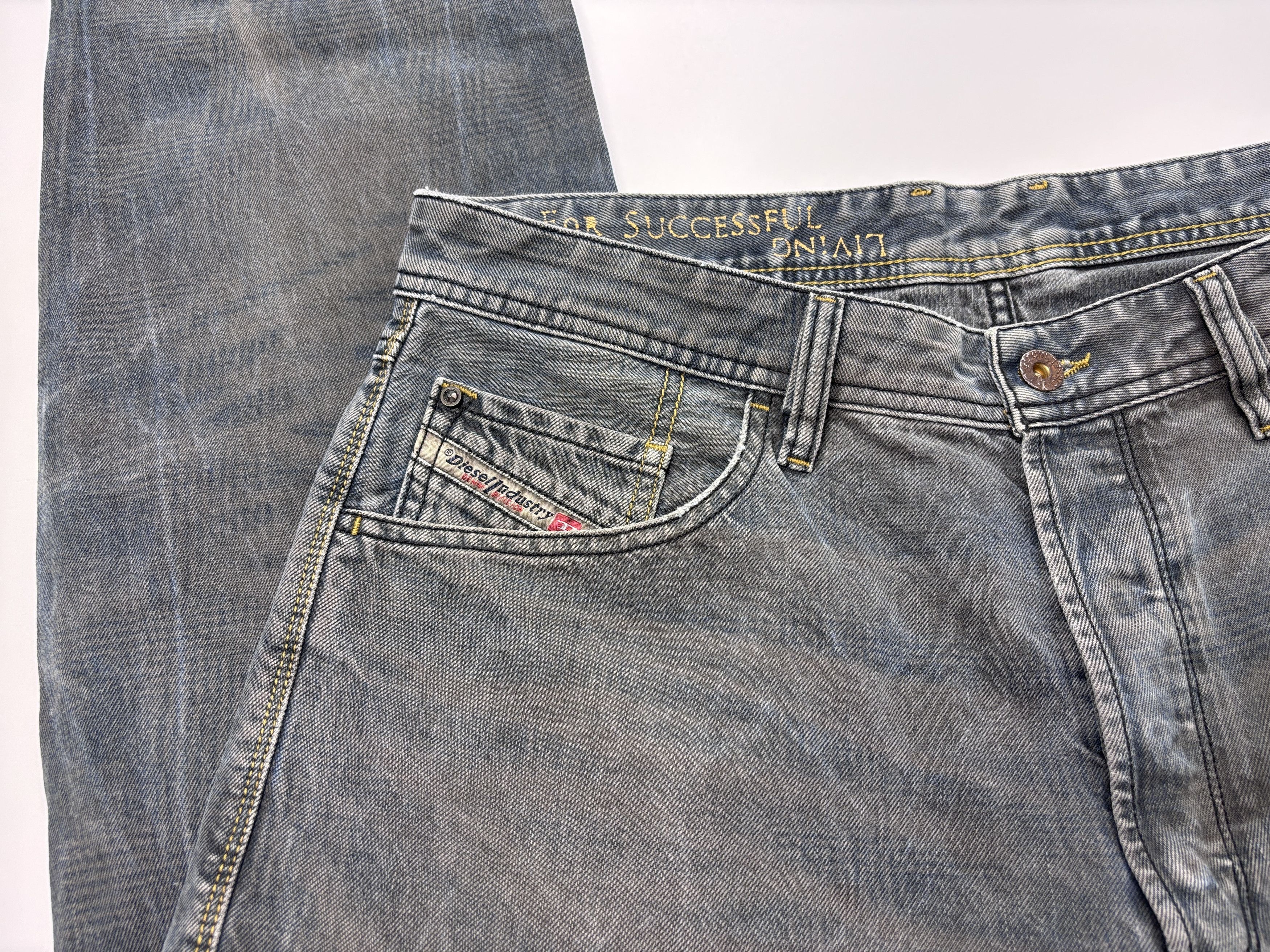 Diesel Diesel Bravefort Comfort-Carrot Acid Wash Jeans Size 32x32 Size US 32 / EU 48 - 7 Thumbnail