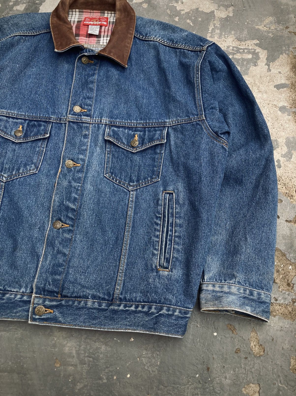 Marlboro Vintage Marlboro Denim & Leather Trucker Jacket Size US XL / EU 56 / 4 - 4 Thumbnail