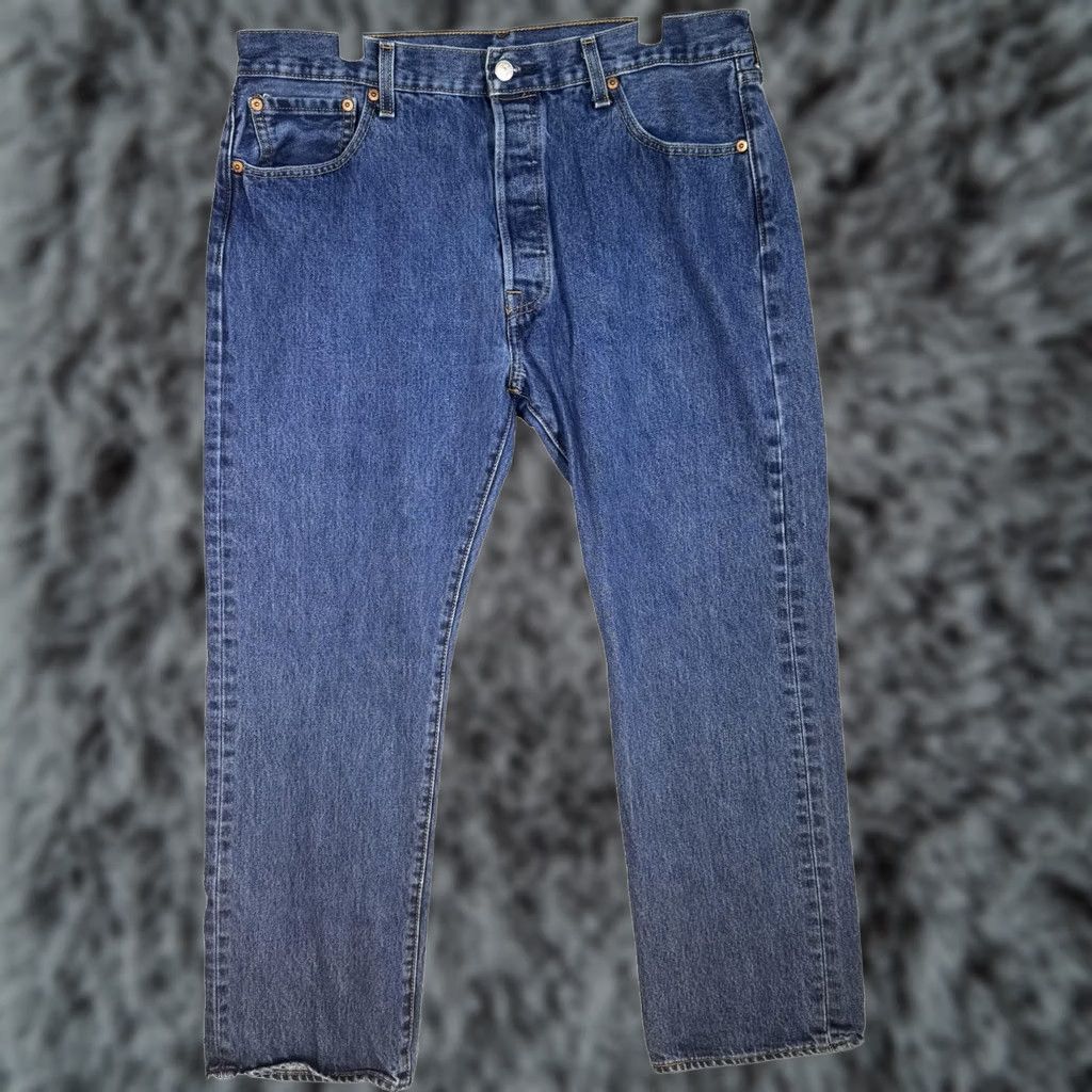 Levi's VINTAGE Levis 501 Jeans Mens 36x30 Blue Straight Button Fly Original Fit Button Fly Size US 36 / EU 52 - 1 Thumbnail