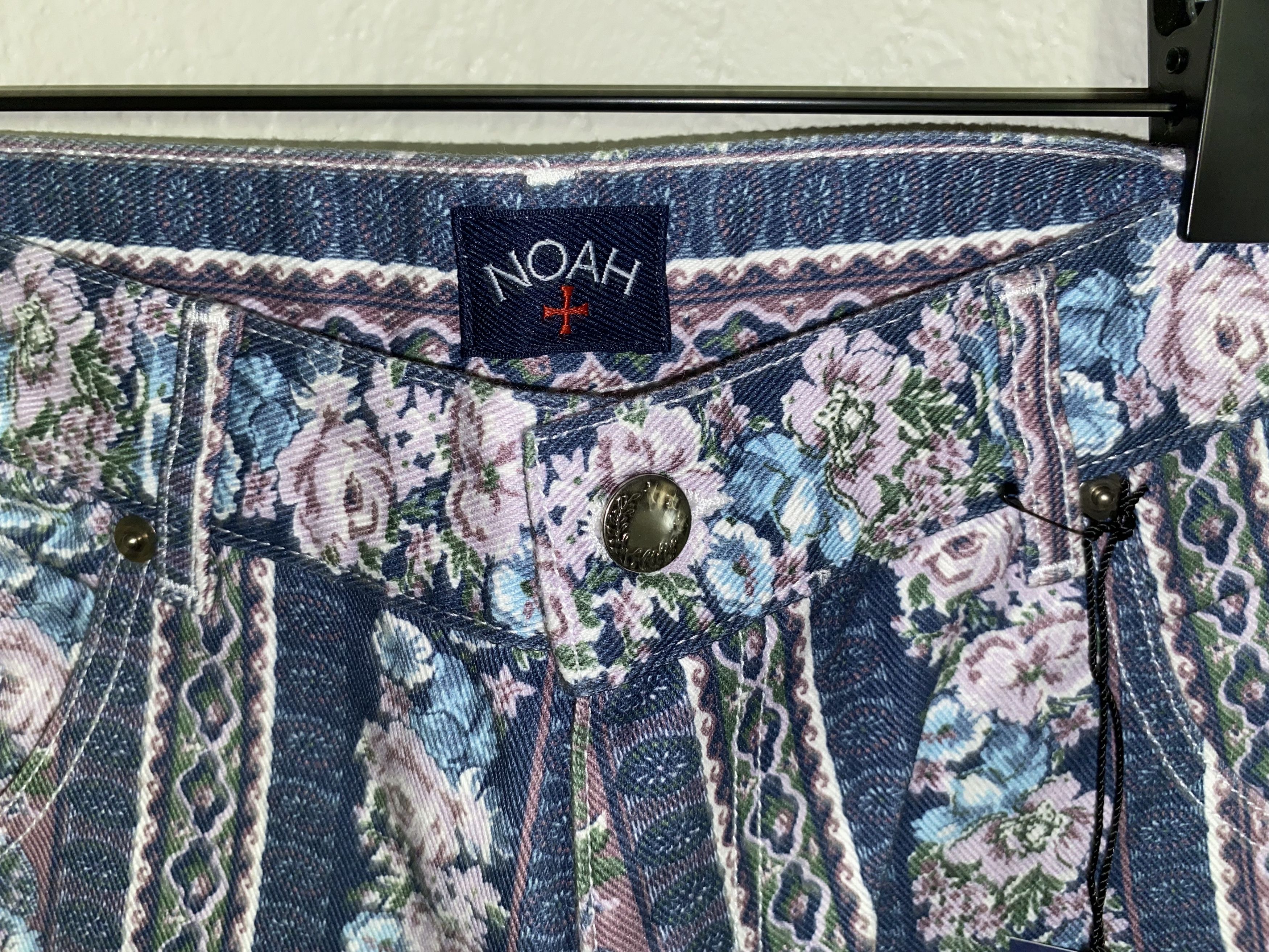 Noah Noah NYC Ny Striped FLORAL DENIM Shorts Supreme HUF Stussy ! Size US 32 / EU 48 - 3 Thumbnail