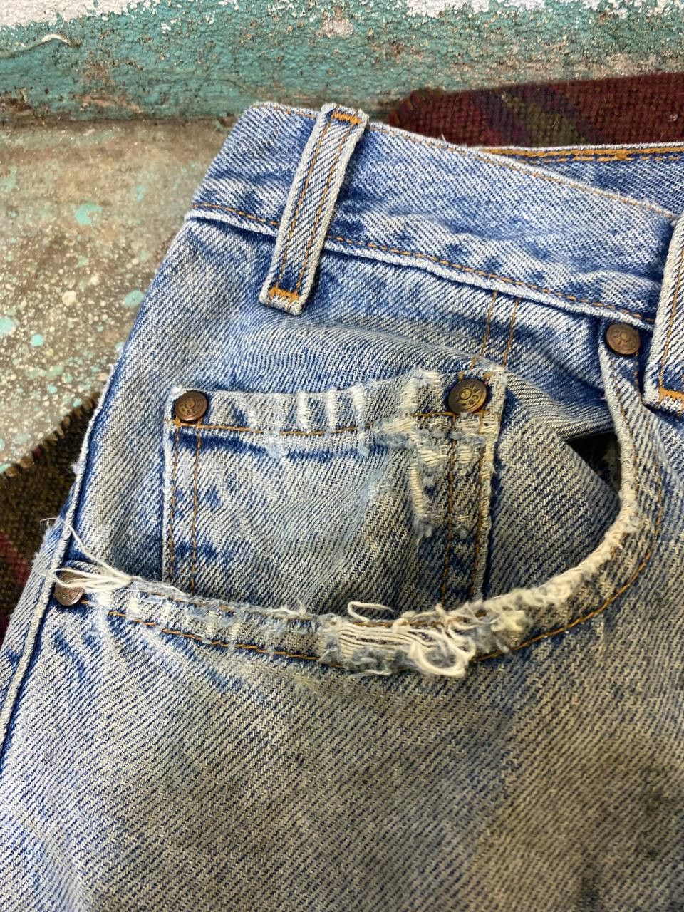 Levi's vintage levis 545 orange tab stained distressed denim Size US 41 - 12 Thumbnail