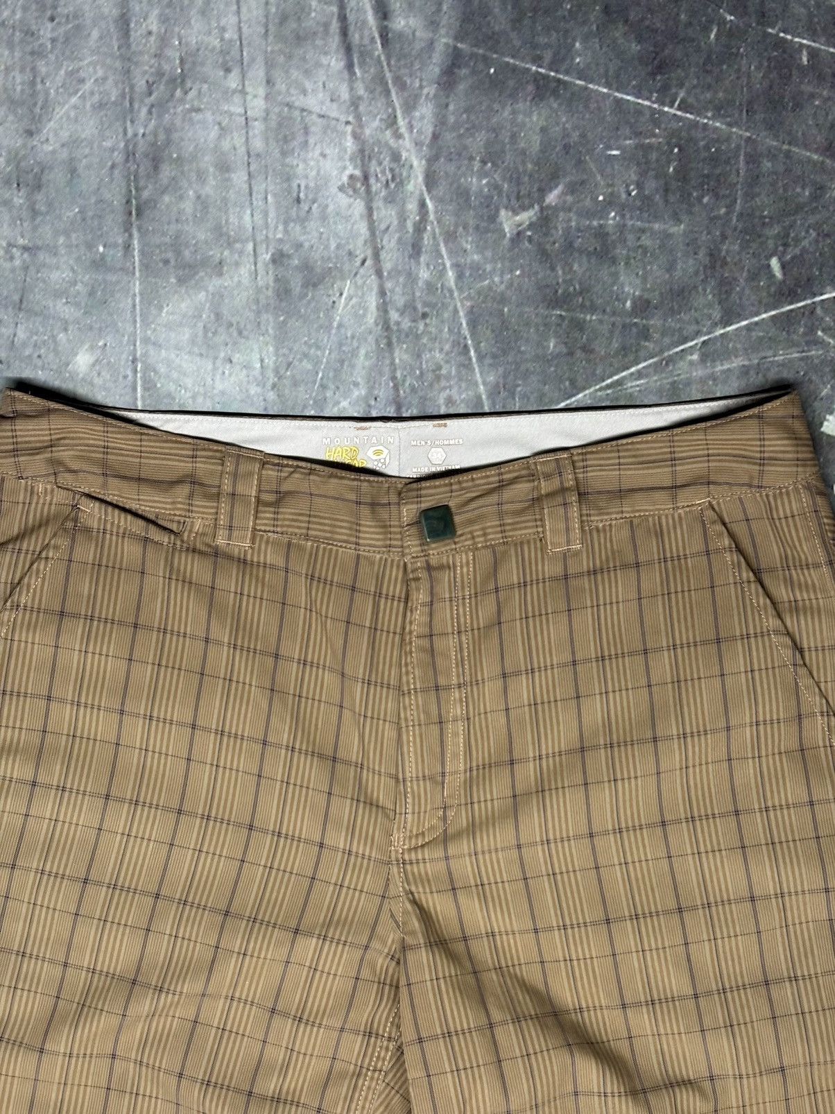 Mountain Hardwear 📔Mountain Hardwear Check Short Size US 34 / EU 50 - 2 Thumbnail