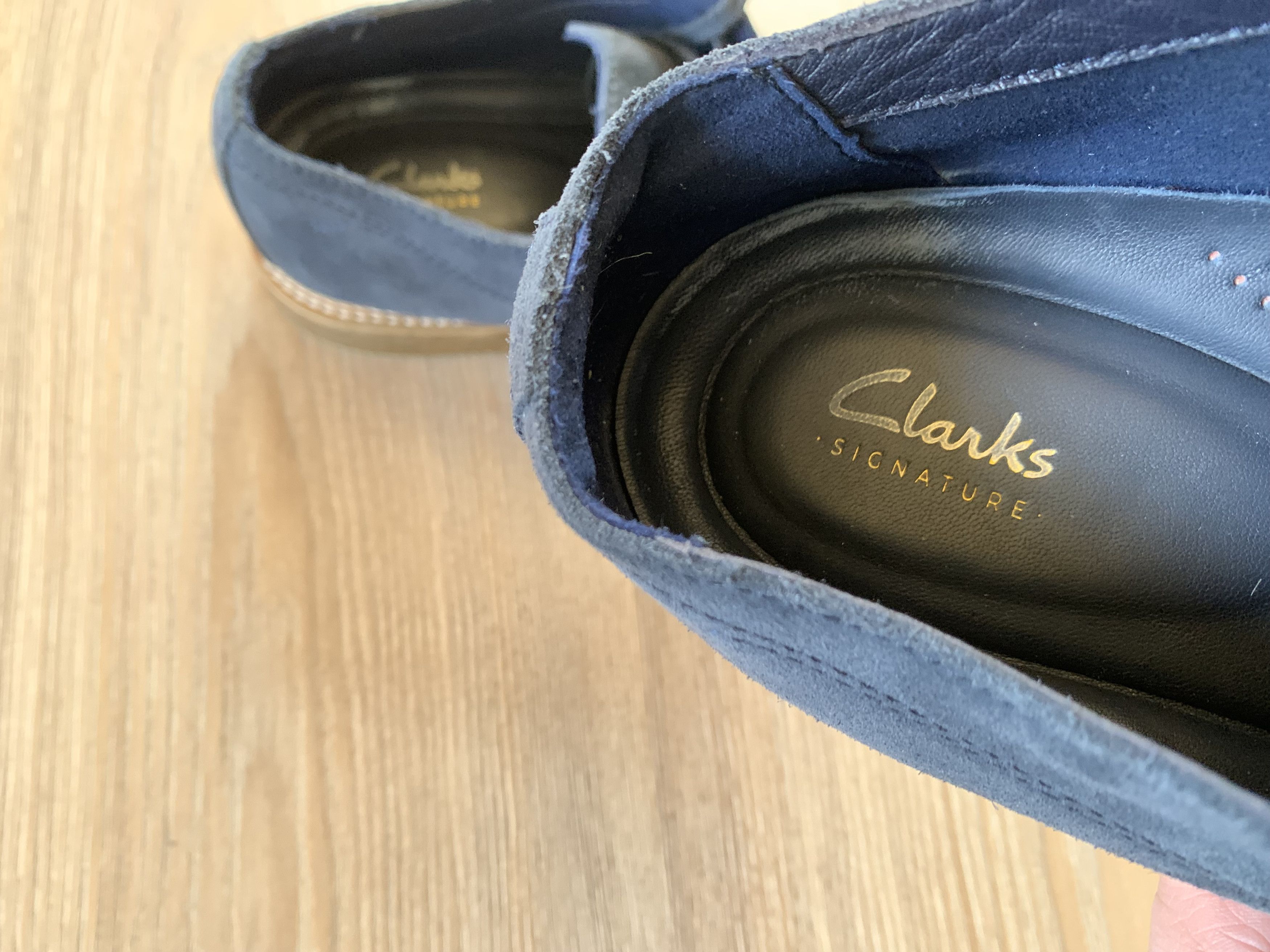 Clarks × Vintage Clarks Signature Classic Suede Shoes Size US 9 / EU 42 - 10 Thumbnail