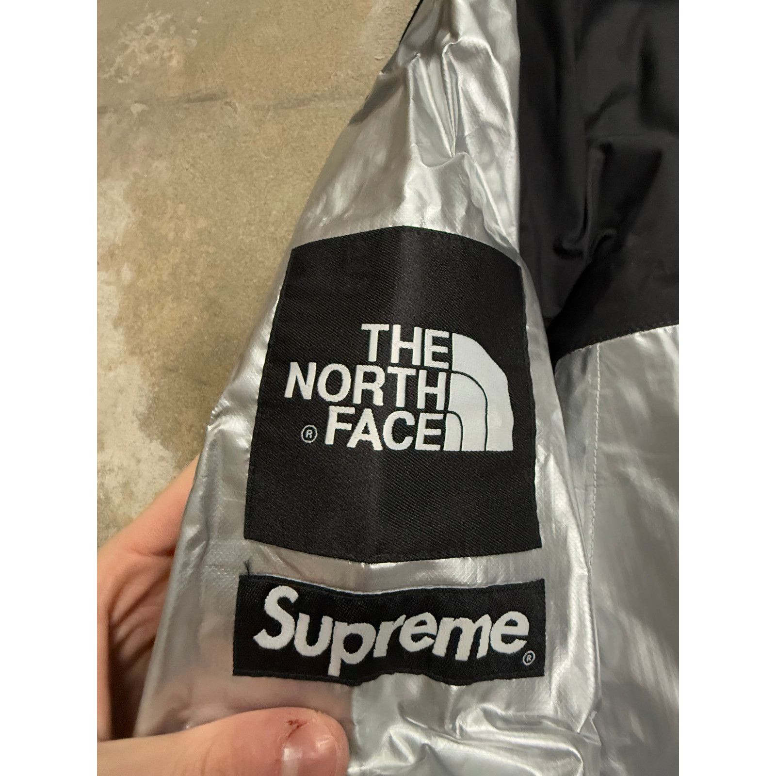 Supreme Supreme TNF Silver Metalic XL New Size US XL / EU 56 / 4 - 2 Thumbnail