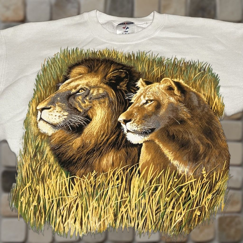 Jerzees Jerzees Lion Couple Crew Neck Sweatshirt NuBlend Medium White Unisex Adults Sweatshirt Long Sleeve Pullover Lion Theme 90s? Size US M / EU 48-50 / 2 - 1 Thumbnail