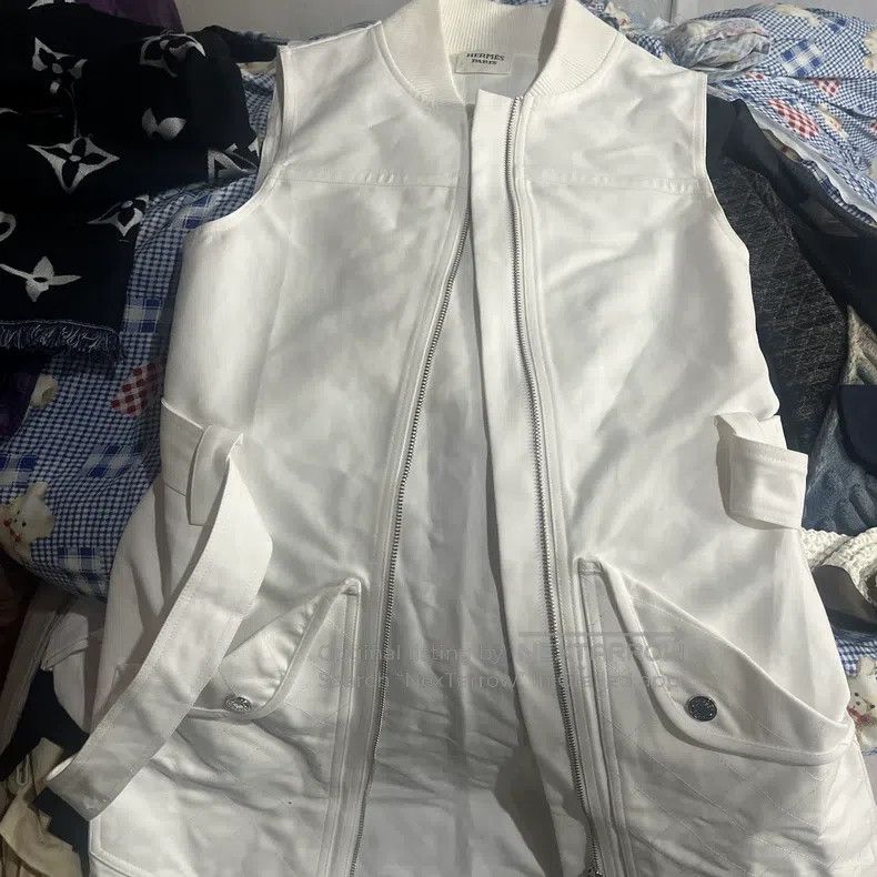 Hermes Hermes White cotton sleeveless diamond quilting, zip front Size S / US 4 / IT 40 - 1 Thumbnail