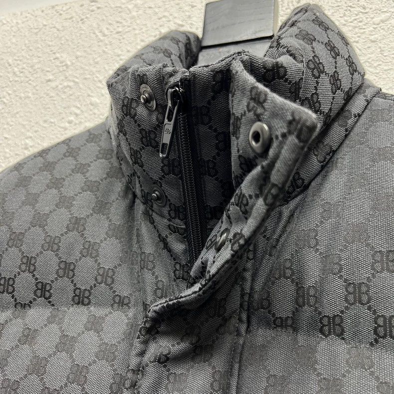 Balenciaga Balenciaga size M Presbyopia full printed down vest black Size S / US 4 / IT 40 - 4 Thumbnail