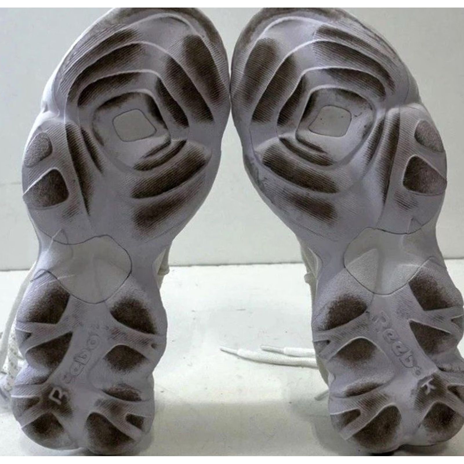 Reebok VINTAGE Womens Reebok Pyer Moss DMX Fusion Experiment Skull Gray Sneakers CN7412 Size 5 White Skull Sneaker Womens Size US 5 / IT 35 - 6 Thumbnail