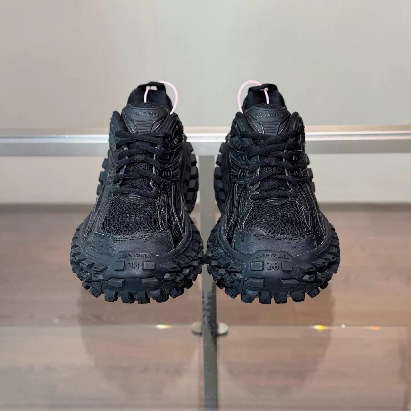 Balenciaga Balenciaga Defender Black Vintage Tire Shoes 38 99 Box & Acc Size US 8 / IT 38 - 5 Thumbnail