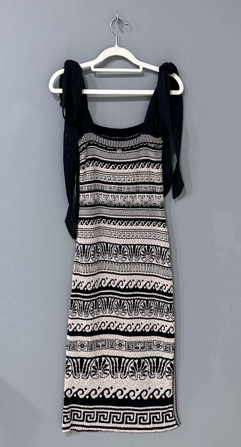 Chanel Chanel Greek series knitted dress 2504-Nextarrow Size XXS / US 00 / IT 34 - 1 Thumbnail