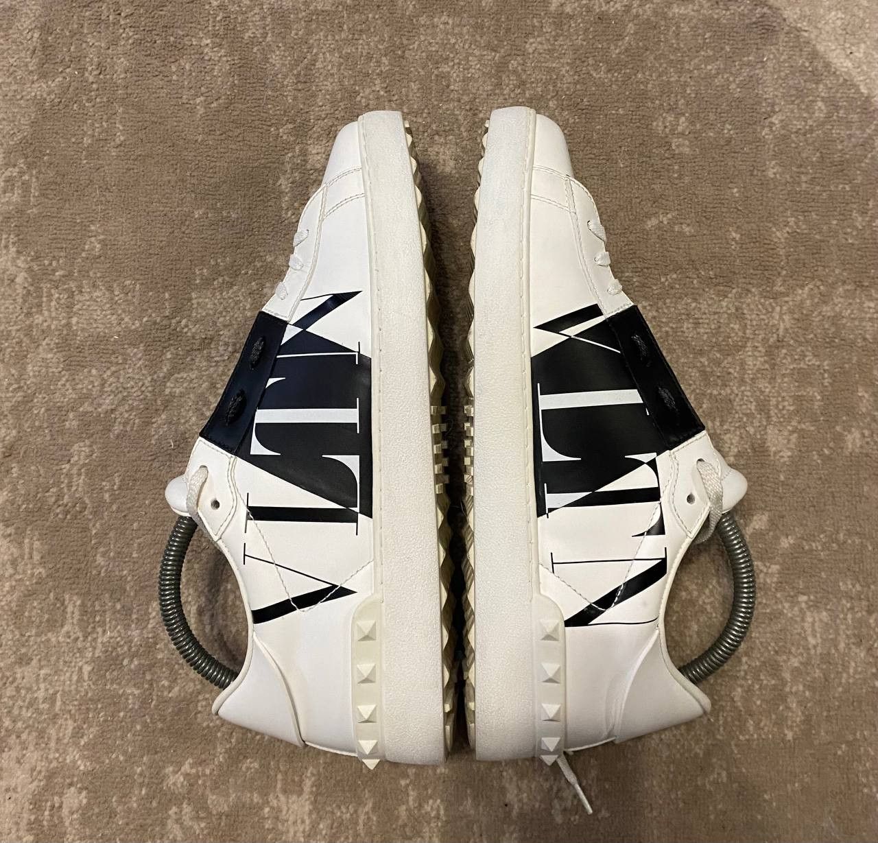 Gianni Valentino Valentino Garavani VLTN Star Open low Top Trainers Size US 11 / EU 44 - 2 Thumbnail