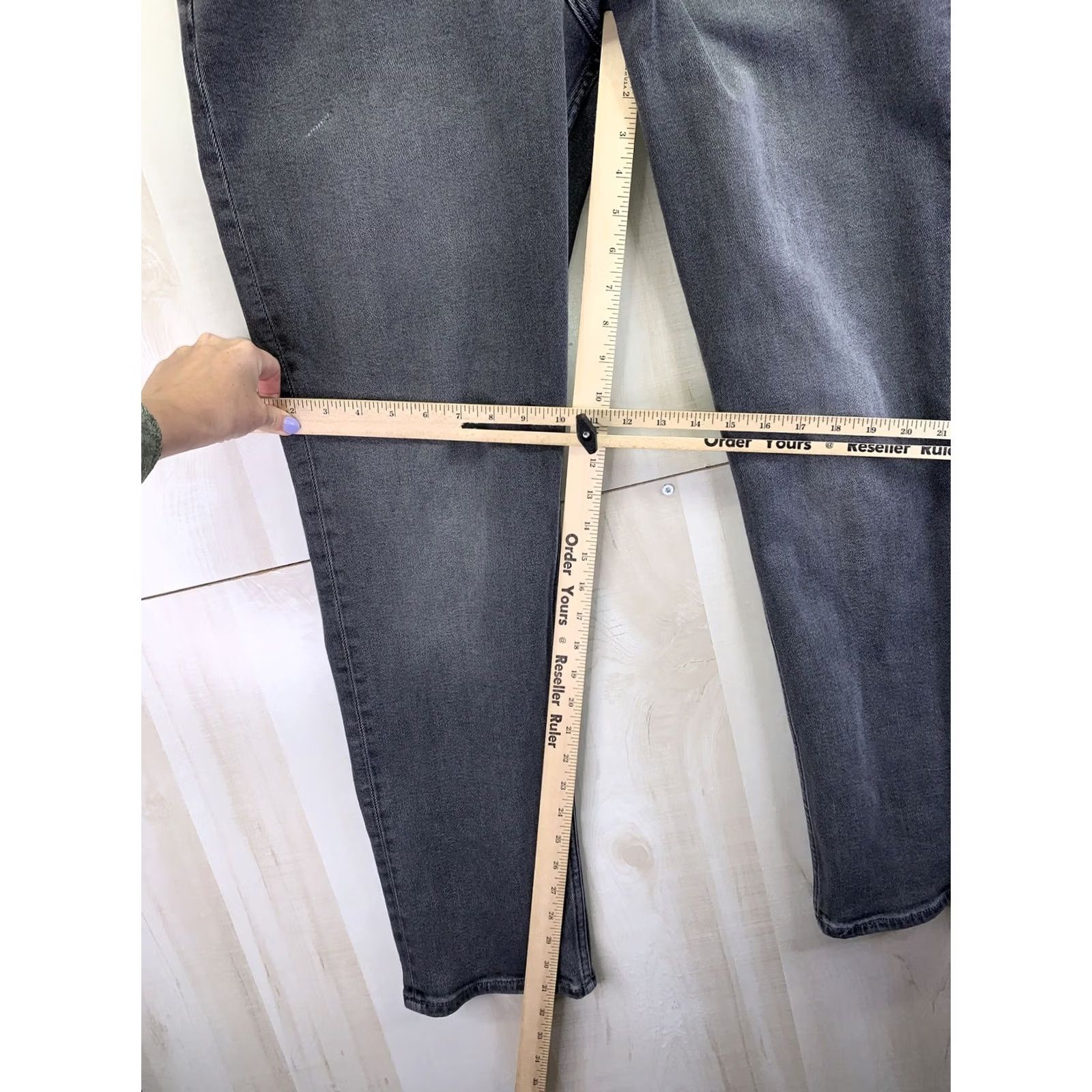 Vintage VINTAGE Grays Banna Republic Mens Legacy Weathered Gray Denim Slim Fit Jeans Sz 35x32 Mens Jeans Slim Fit Gray Denim Cotton - 6032 (As Is) Size US 35 - 4 Thumbnail