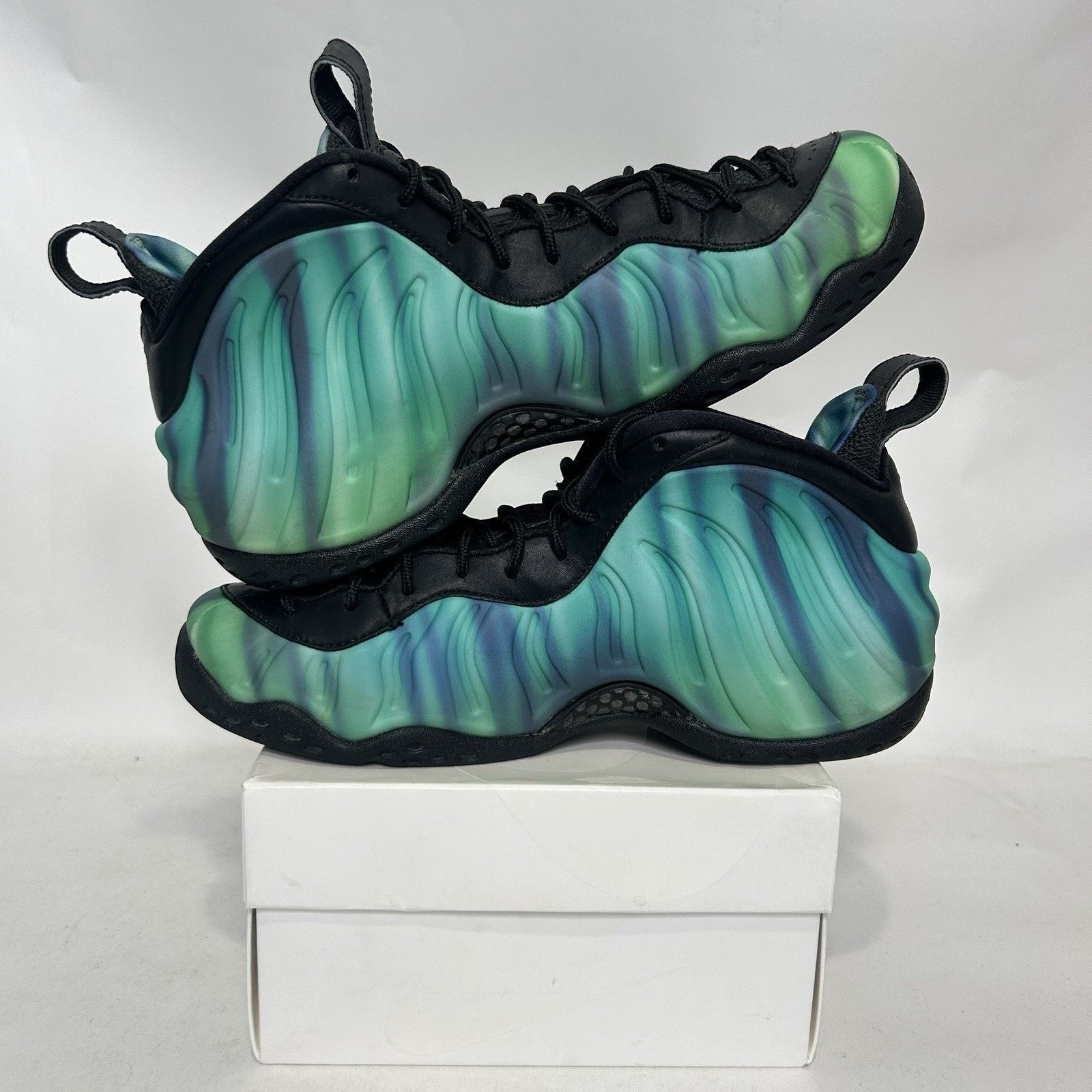 Nike Nike Air Foamposite One “Northern Lights/Black Green” Size US 9.5 / EU 42-43 - 3 Thumbnail