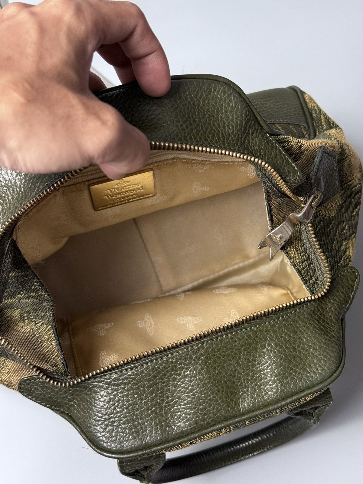 Vivienne Westwood Vintage Vivienne Westwood Hand Bag Size ONE SIZE - 12 Thumbnail