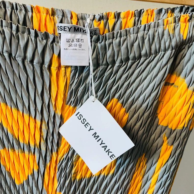 Issey Miyake Issey Miyake Yellow flowered pleated skirt Size 25" / US 0 / IT 36 - 4 Thumbnail