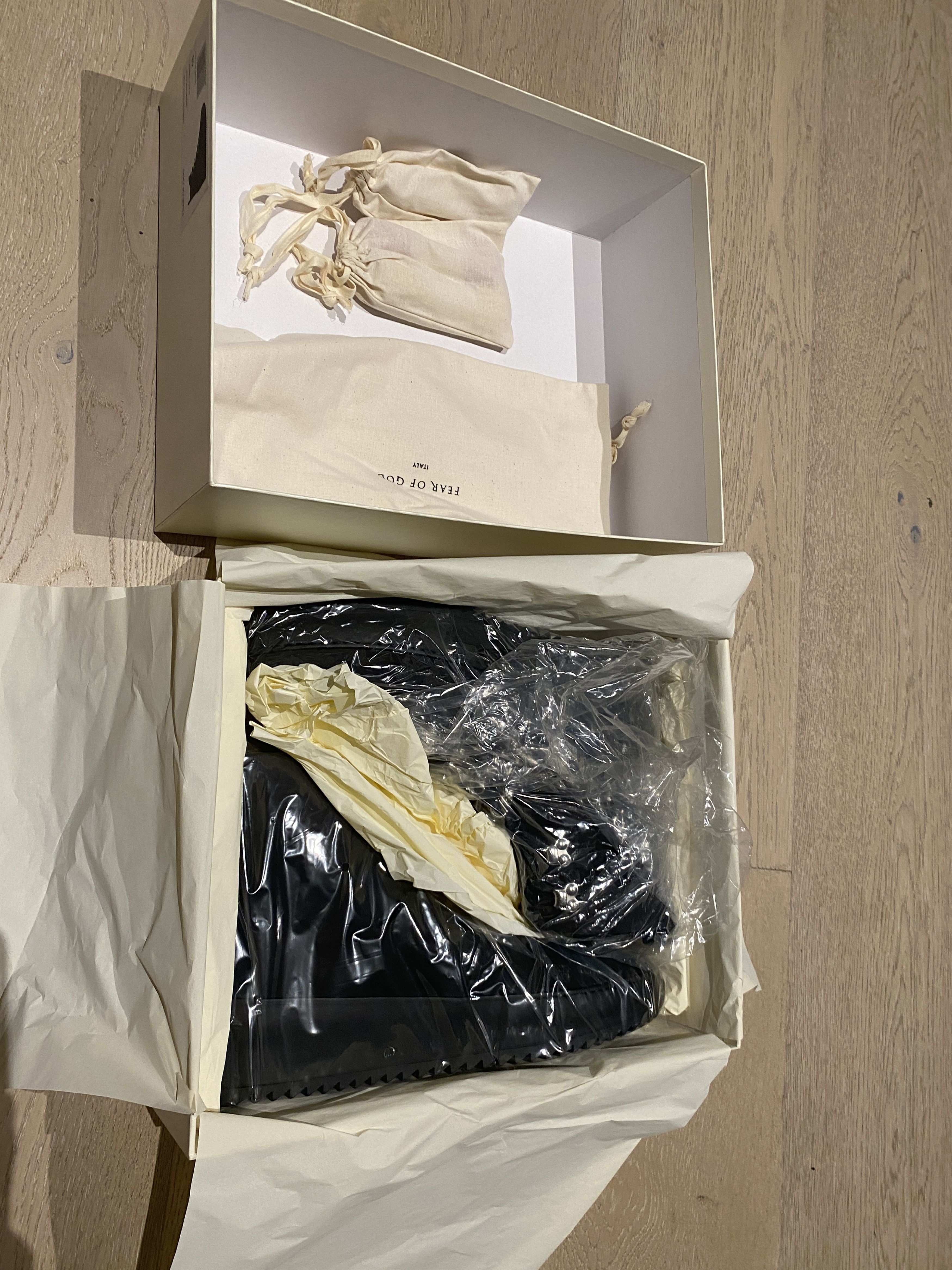 Fear of God NA? $1195 Fear of god HIKING SNEAKER BLACK NABUK 47 NIB Size US 14 / EU 47 - 3 Thumbnail