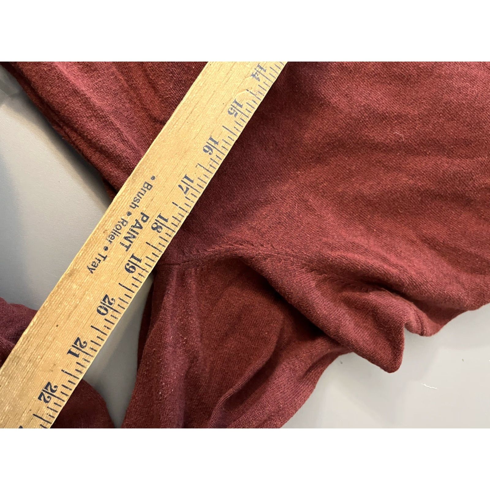 H&M H&M Crew Neck Sweater - Maroon Slim Fit Pullover - Men's Medium Casual Knit Shirt - 90s? No decade given. Size US M / EU 48-50 / 2 - 5 Thumbnail