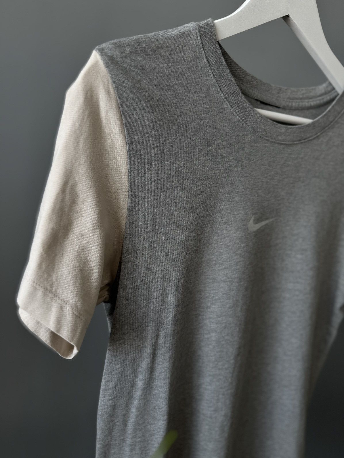 Nike Nike tee beige sveele Size US M / EU 48-50 / 2 - 3 Thumbnail