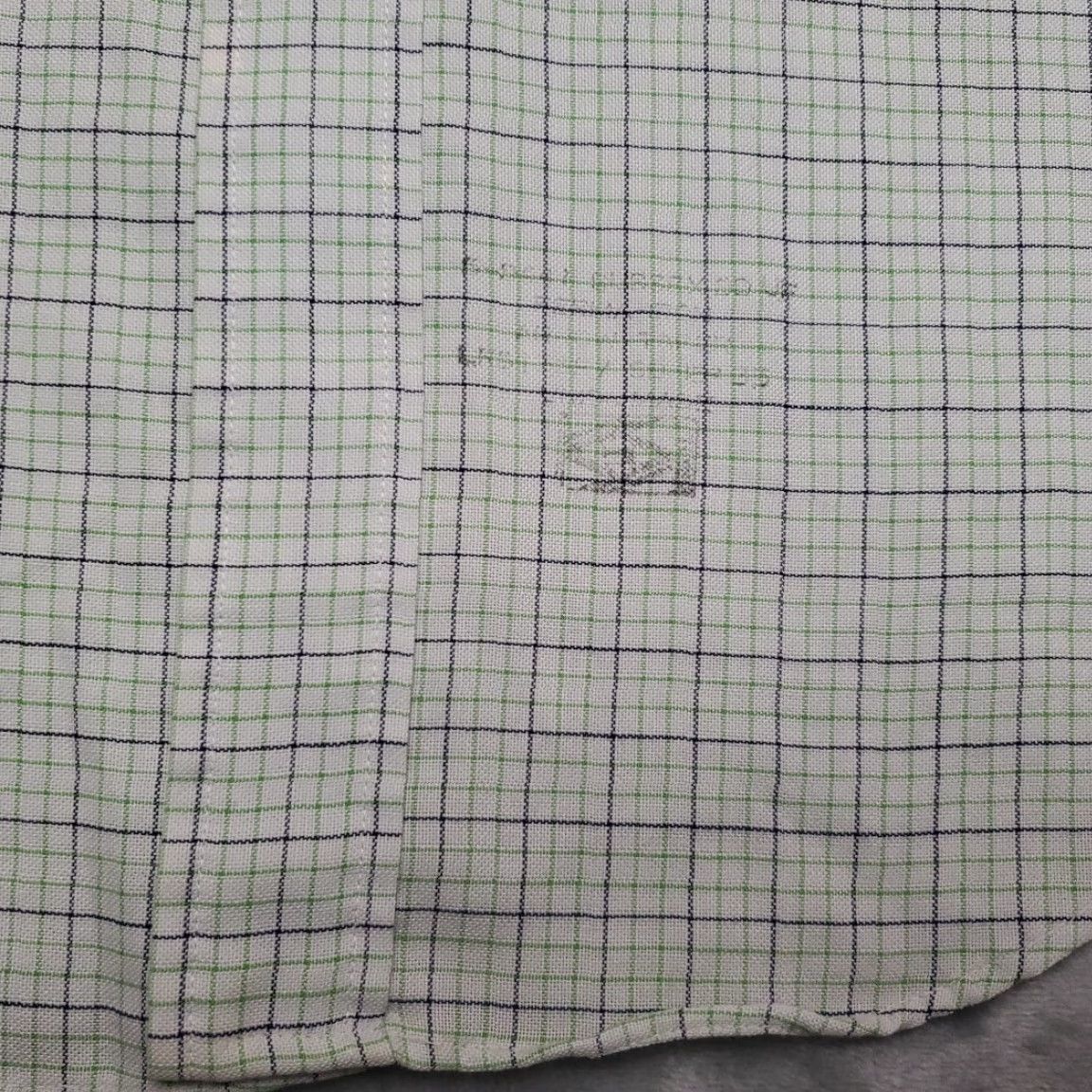 Arrow VINTAGE Arrow Shirt Mens Large Green Check Decton Oxford Tapered Made in USA 60s 70s Size US L / EU 52-54 / 3 - 2 Thumbnail