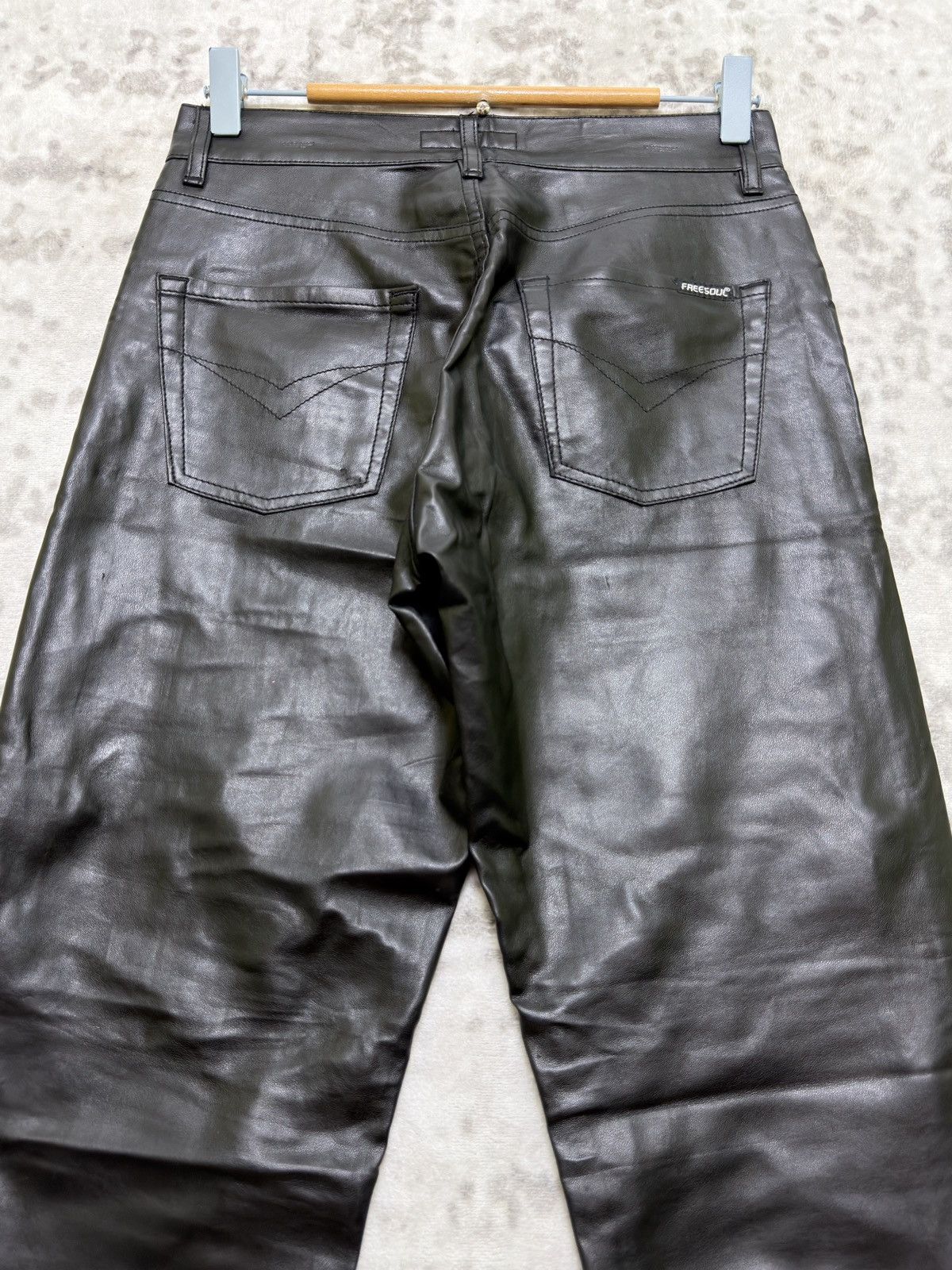 Vintage Freesoul Vintage PVC Pants Black Glossy Italian Designer Y2K Size US 26 / EU 42 - 9 Thumbnail