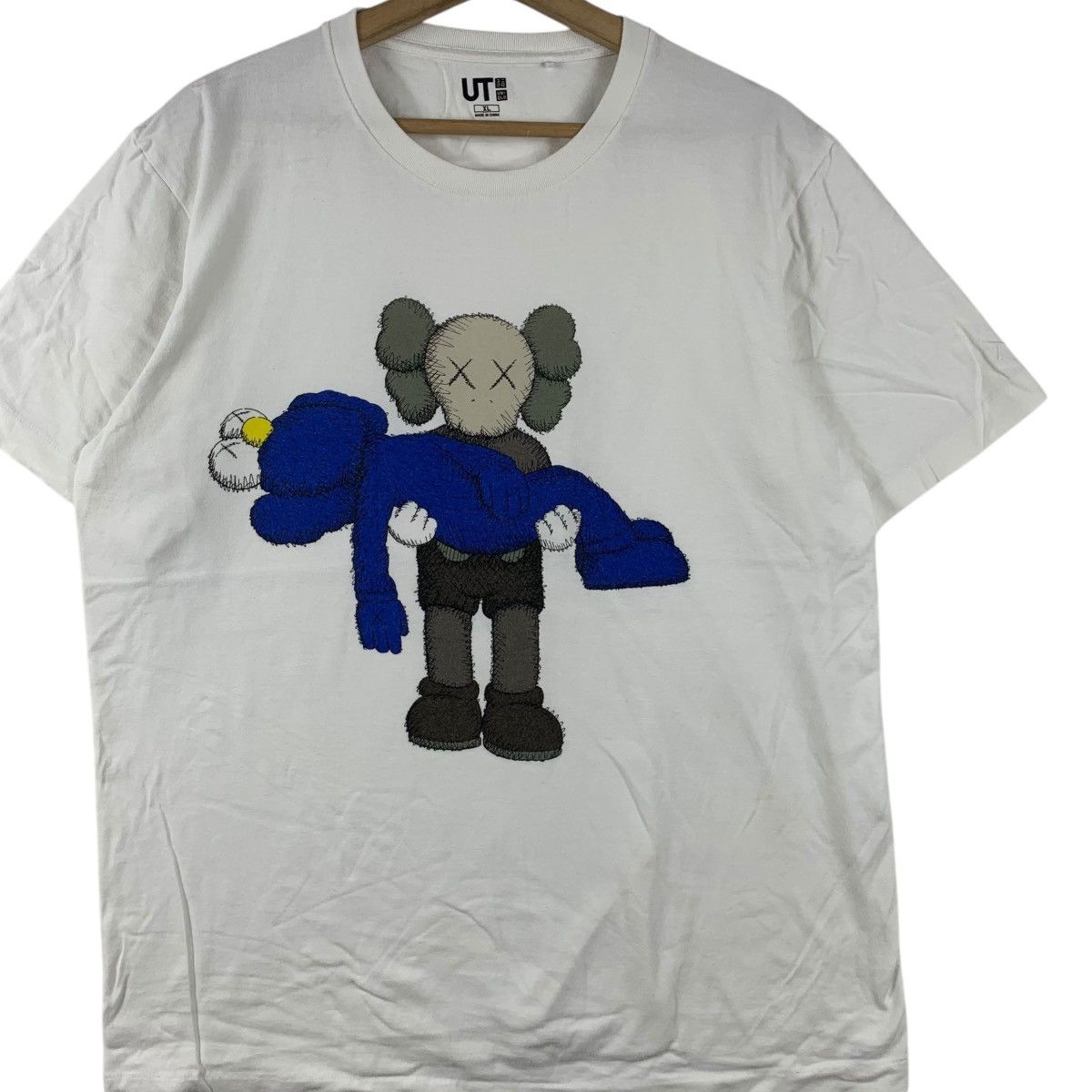 Uniqlo KAWS x UNIQLO x SESAME STREET Gone Companion Tee Shirt Top Size US XL / EU 56 / 4 - 3 Thumbnail