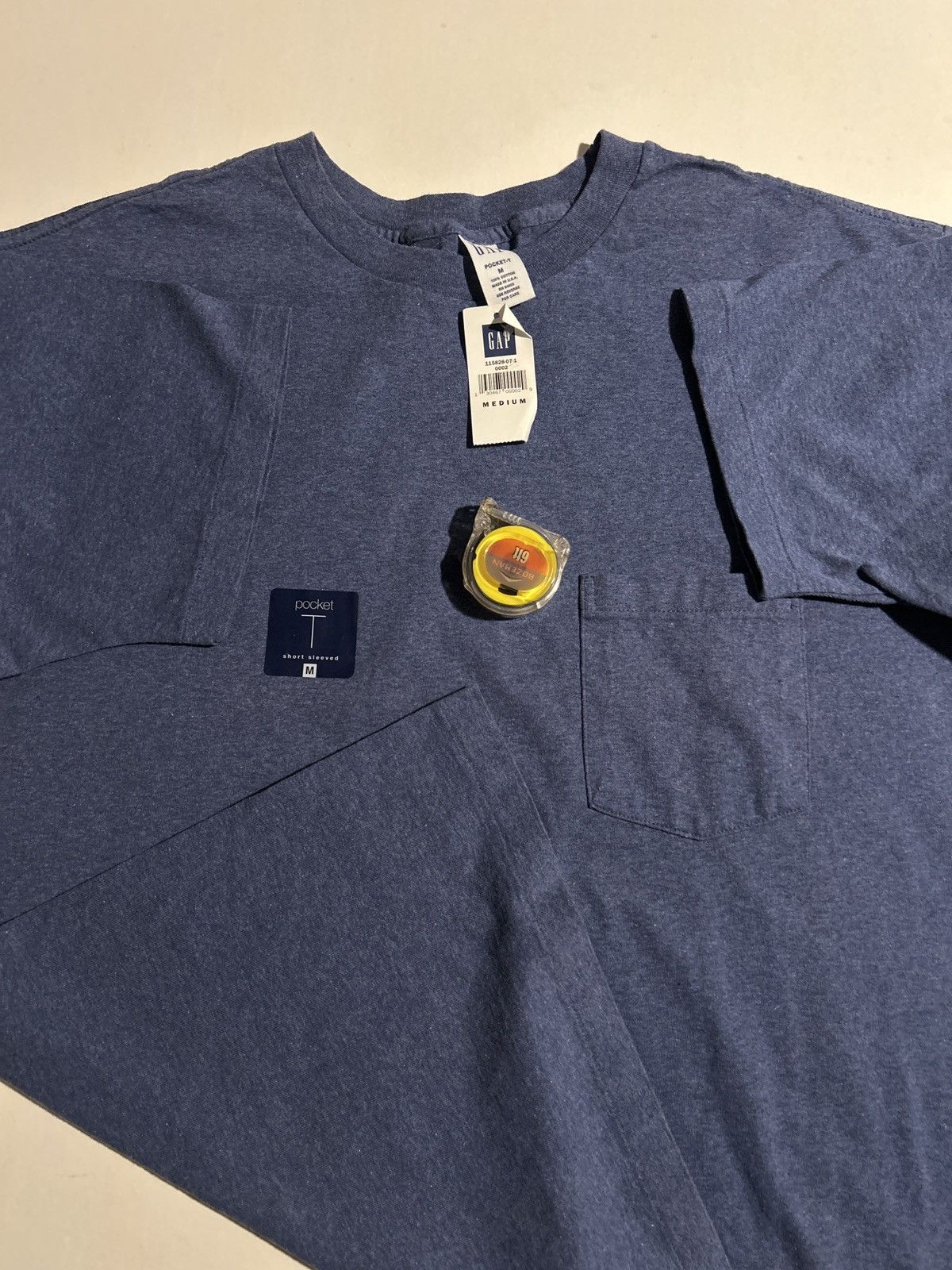 Gap Vintage 90s Deadstock Blank GAP Pocket Tshirt Size US M / EU 48-50 / 2 - 4 Thumbnail