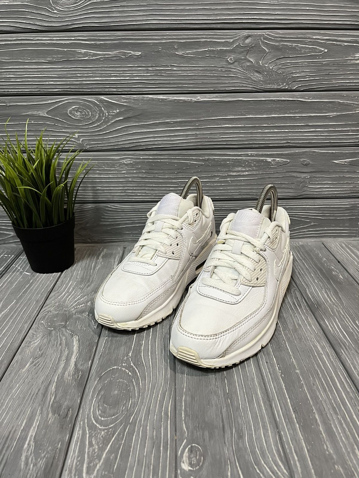 Nike Nike air max women's leather sneakers 😍 Size US 7 / IT 37 - 3 Thumbnail
