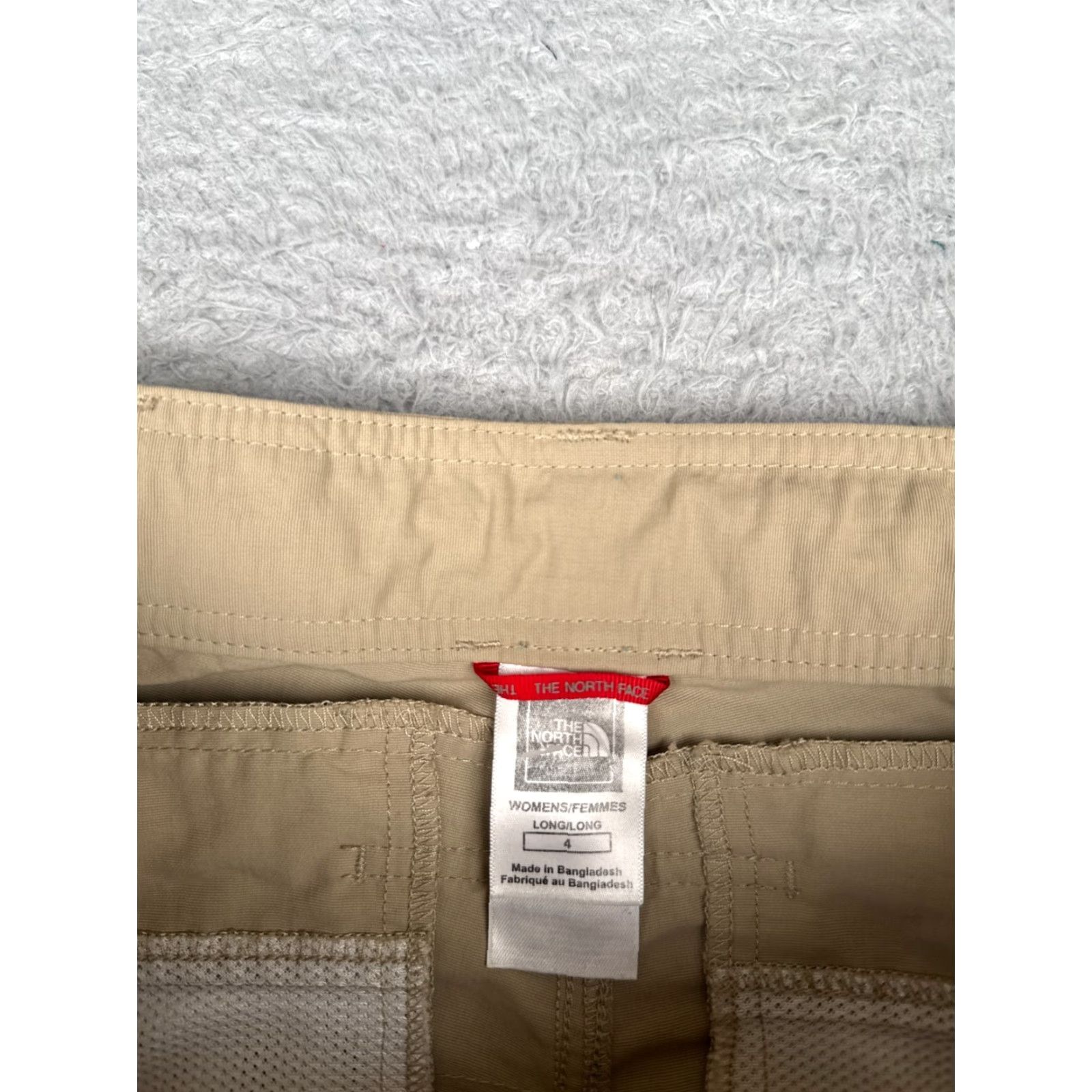 The North Face The North Face Shorts Women Cargo Quick Dry Beige 4 Adult Regular 28x10 Nylon 100% Nylon Hiking Outdoor Size 27" / US 4 / IT 40 - 7 Thumbnail