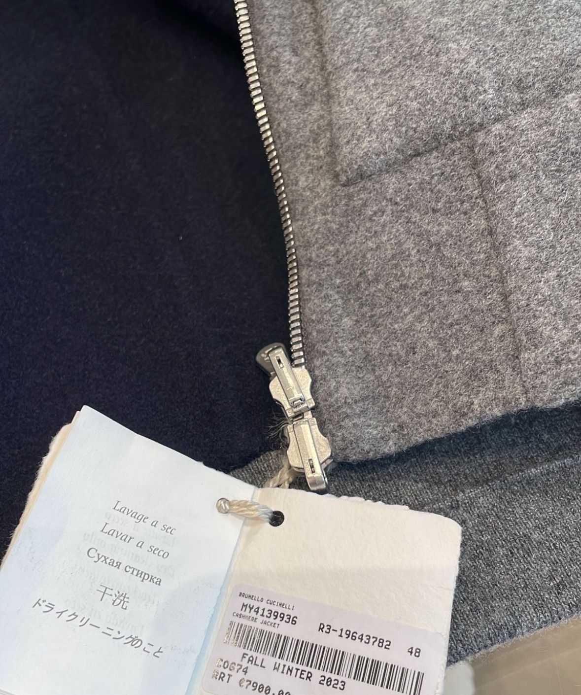 Brunello Cucinelli o1w1db10924 Reversible Cardigan Sweatshirt in Open Blue Size US M / EU 48-50 / 2 - 6 Thumbnail