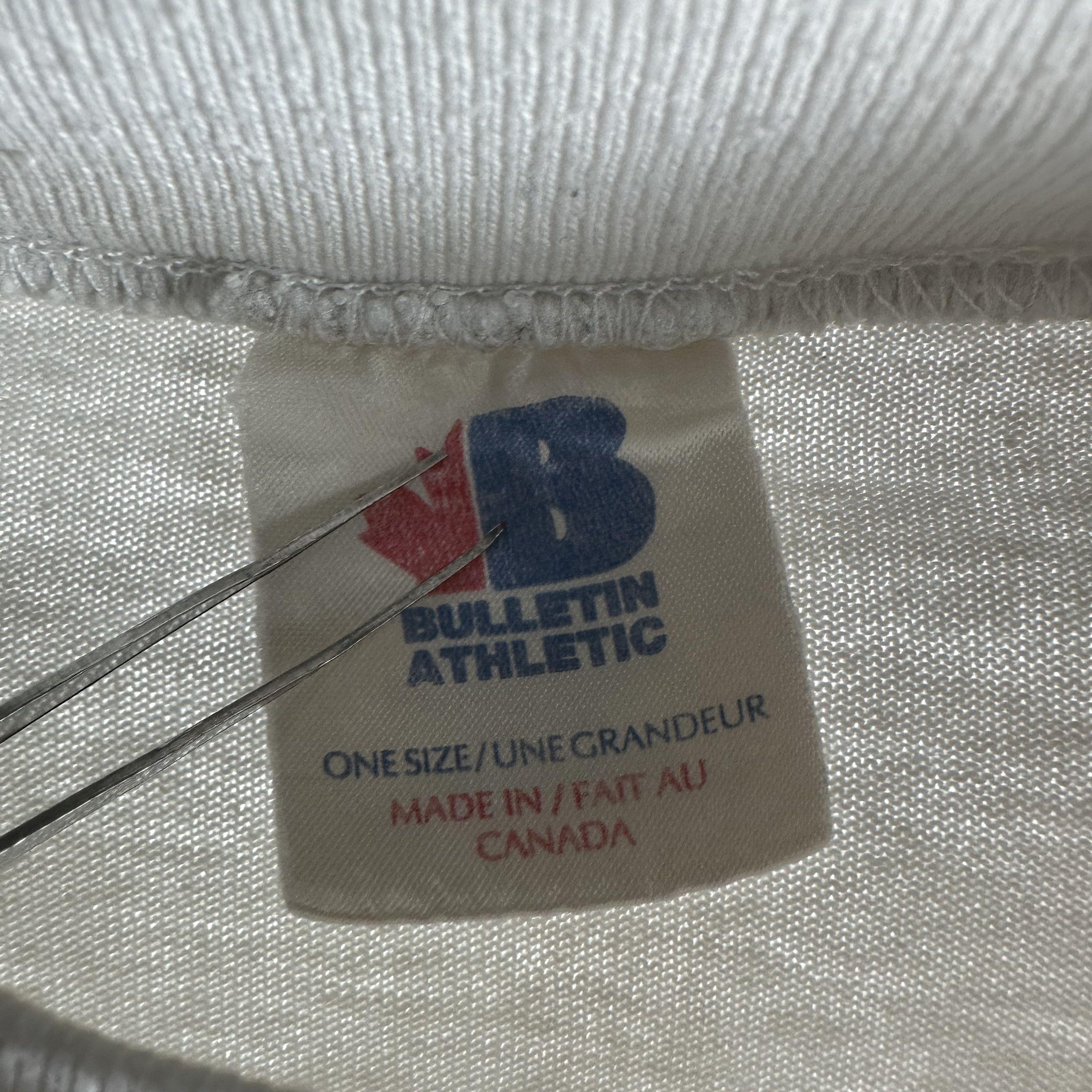 Vintage Vintage 90s Toronto Blue Jays Bulletin Athletic MLB AOP Tee Size US XL / EU 56 / 4 - 4 Thumbnail