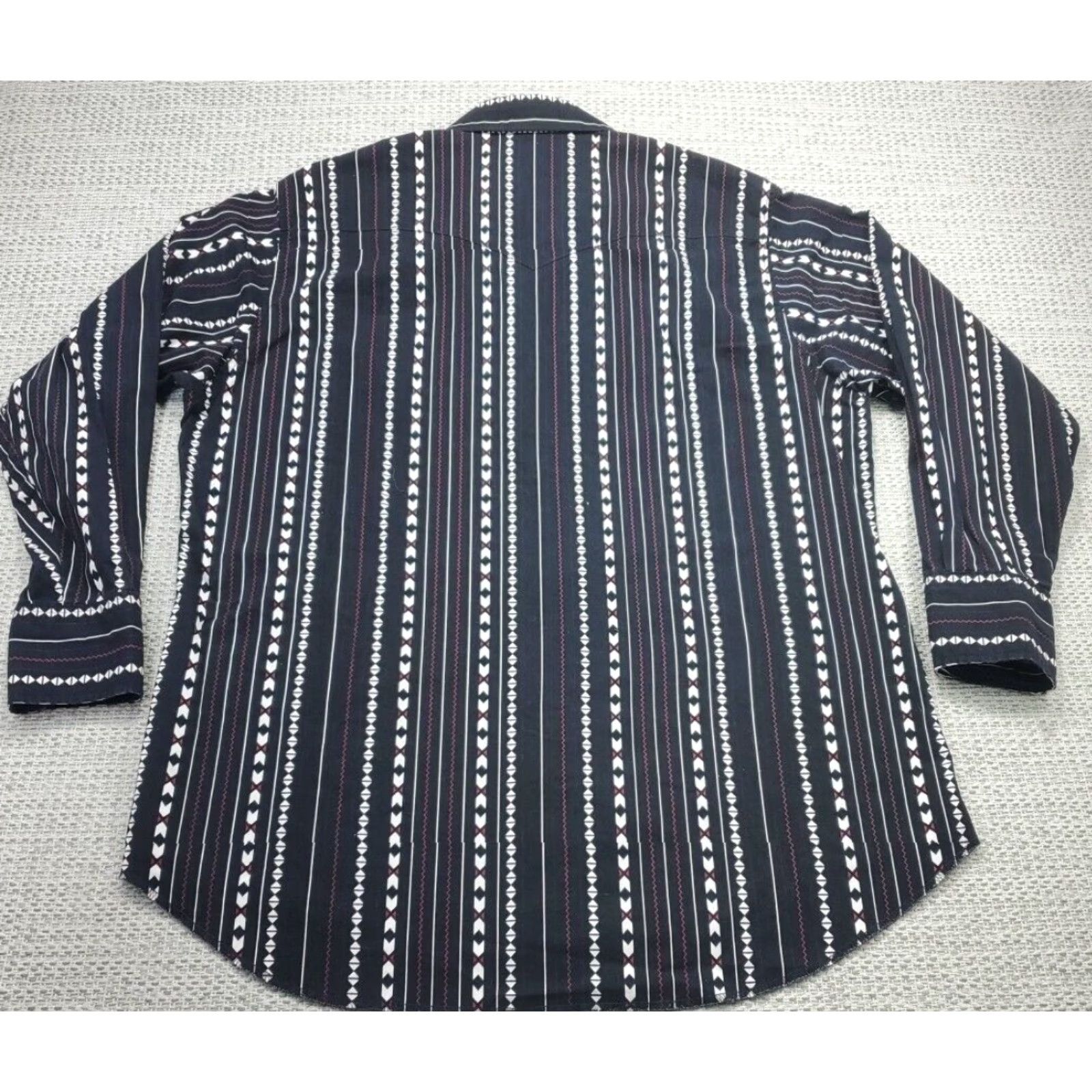 Wrangler VTG Wrangler Cowboy Cut X-Long Tails Aztec Print Long Sleeve Shirt Mens 17.5x34 Multicolor Geometric Button-Up Cotton Cotton Blend 80s 90s USA Mens Size US XXL / EU 58 / 5 - 6 Thumbnail