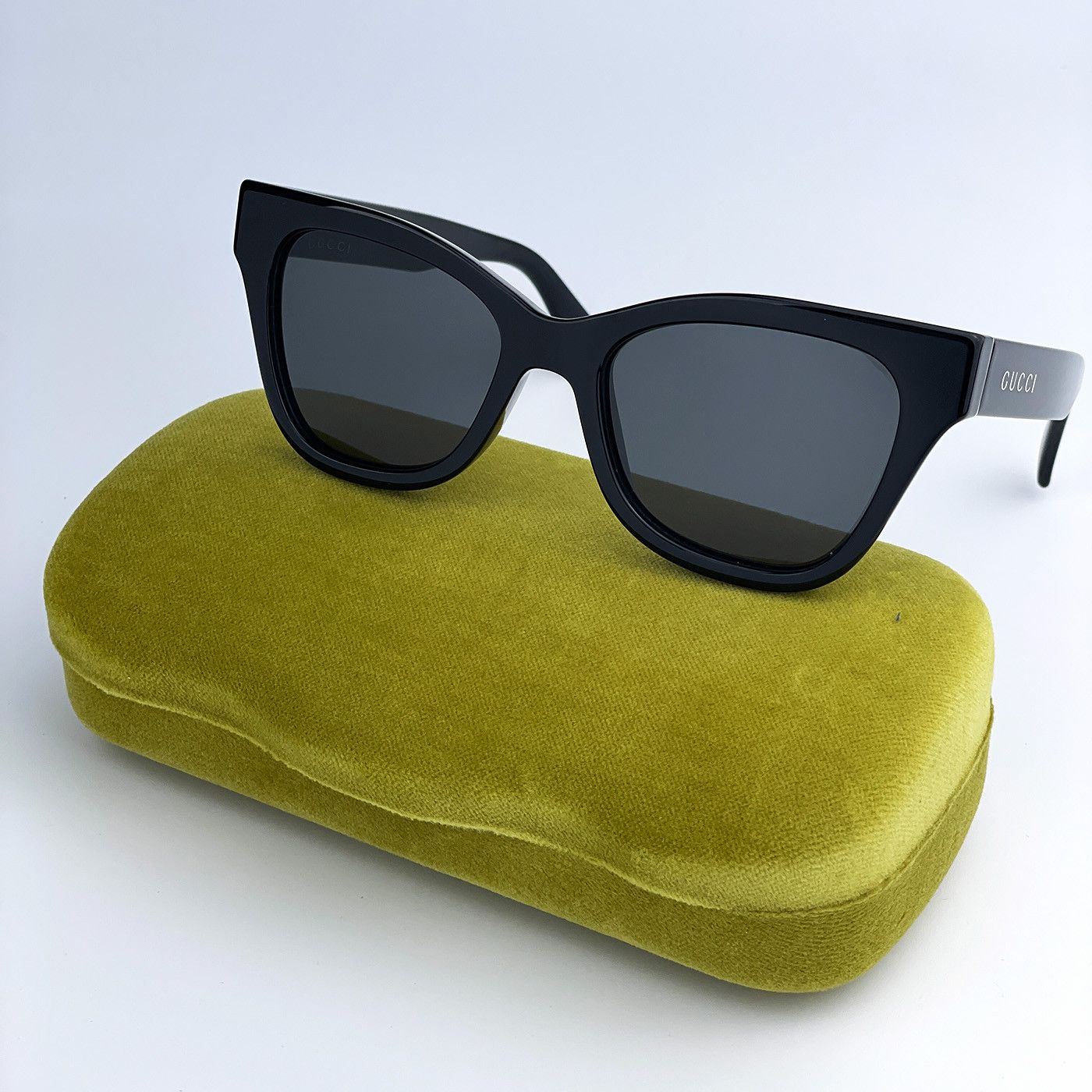 Gucci NEW Gucci GG1133S 001 Black Grey Cat Eye Women Sunglasses Size ONE SIZE - 1 Thumbnail