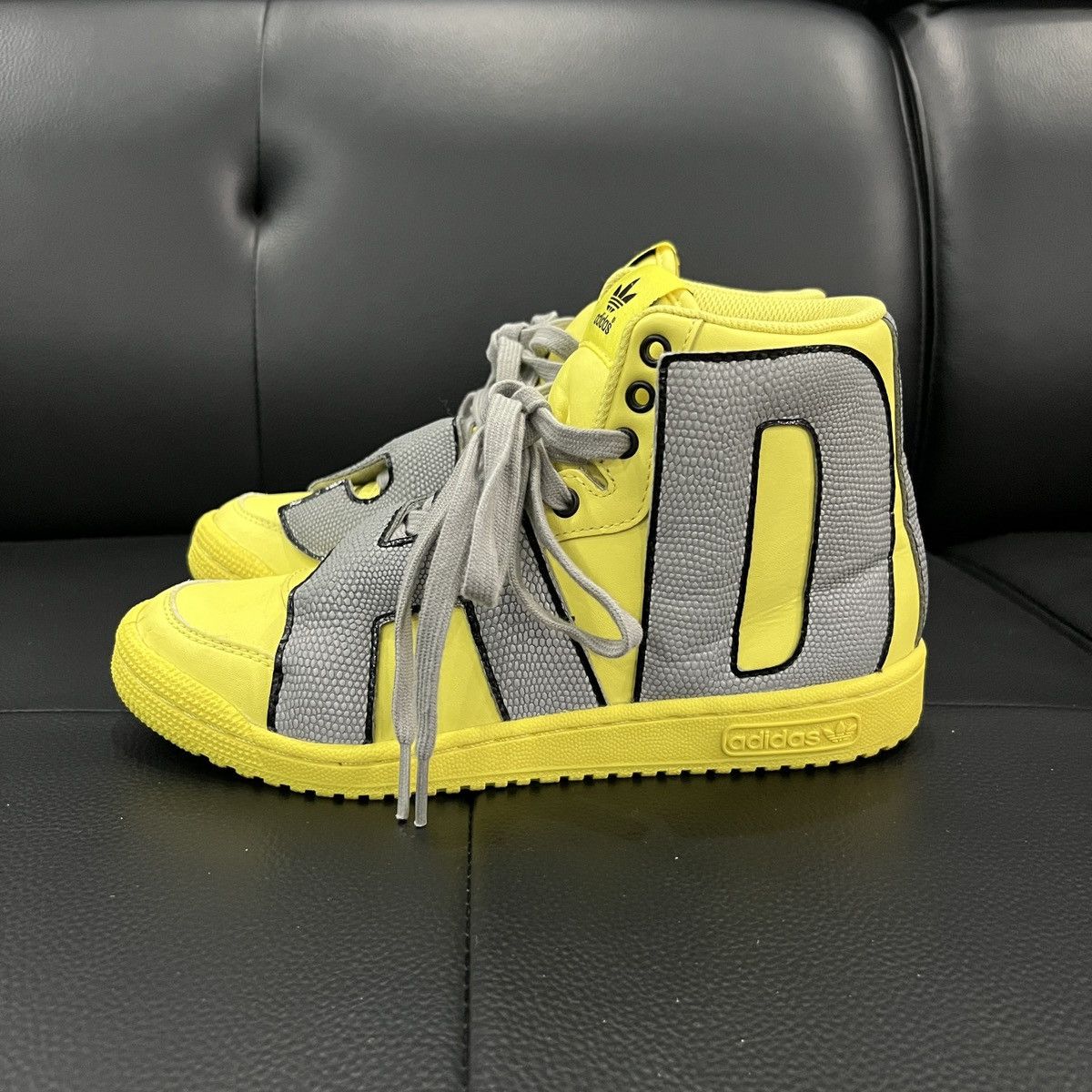 Jeremy Scott Adidas by Jeremy Scott 3M Reflective Logo Strap Sneakers Size US 6 / IT 36 - 5 Thumbnail