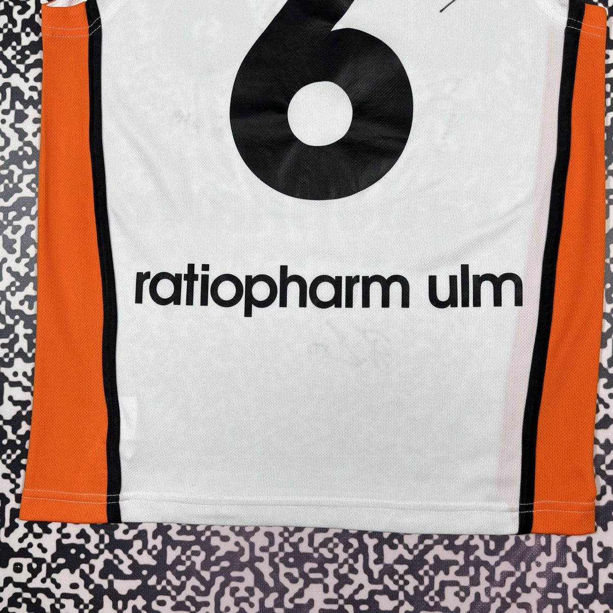 K1X Ratiopharm Ulm Jonas Signed Full Team Rare Basketball Jersey Size US S / EU 44-46 / 1 - 6 Thumbnail