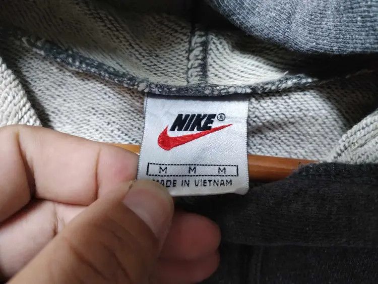 Nike × Vintage Vintage Nike Distressed Faded Hoodie Size US M / EU 48-50 / 2 - 5 Thumbnail
