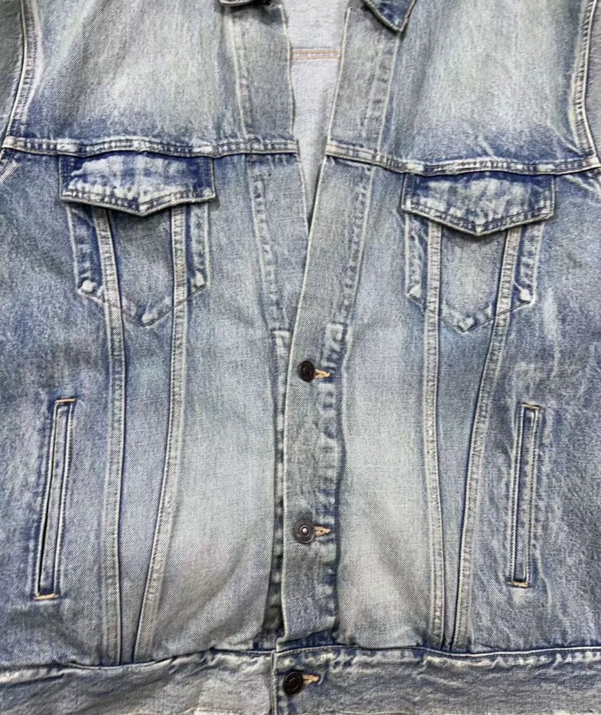 Balenciaga Balenciaga washed denim jacket 2410-Nextarrow Size US M / EU 48-50 / 2 - 4 Thumbnail