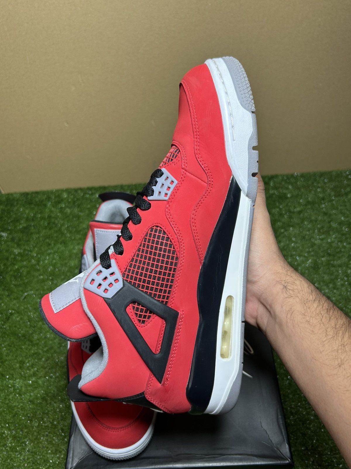Jordan Brand Jordan 4 toro bravo 2013 Size US 12 / EU 45 - 4 Thumbnail