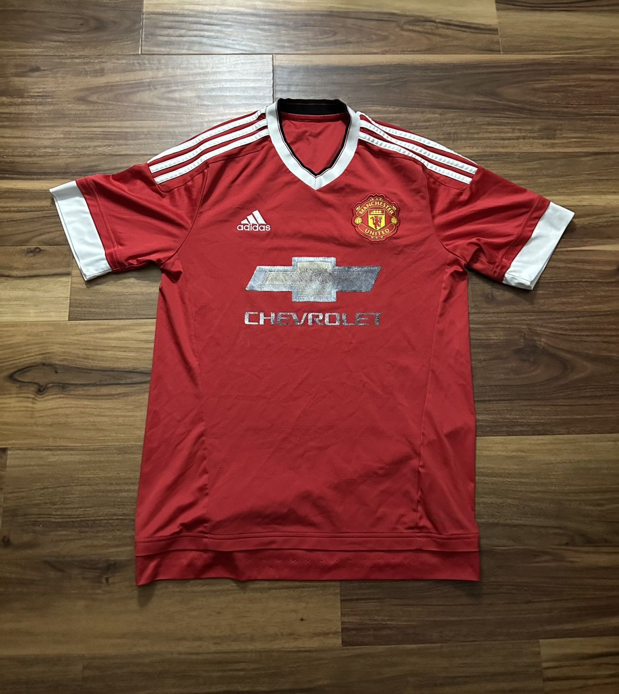 Adidas Manchester United 2015/16 kit Size US M / EU 48-50 / 2 - 1 Thumbnail