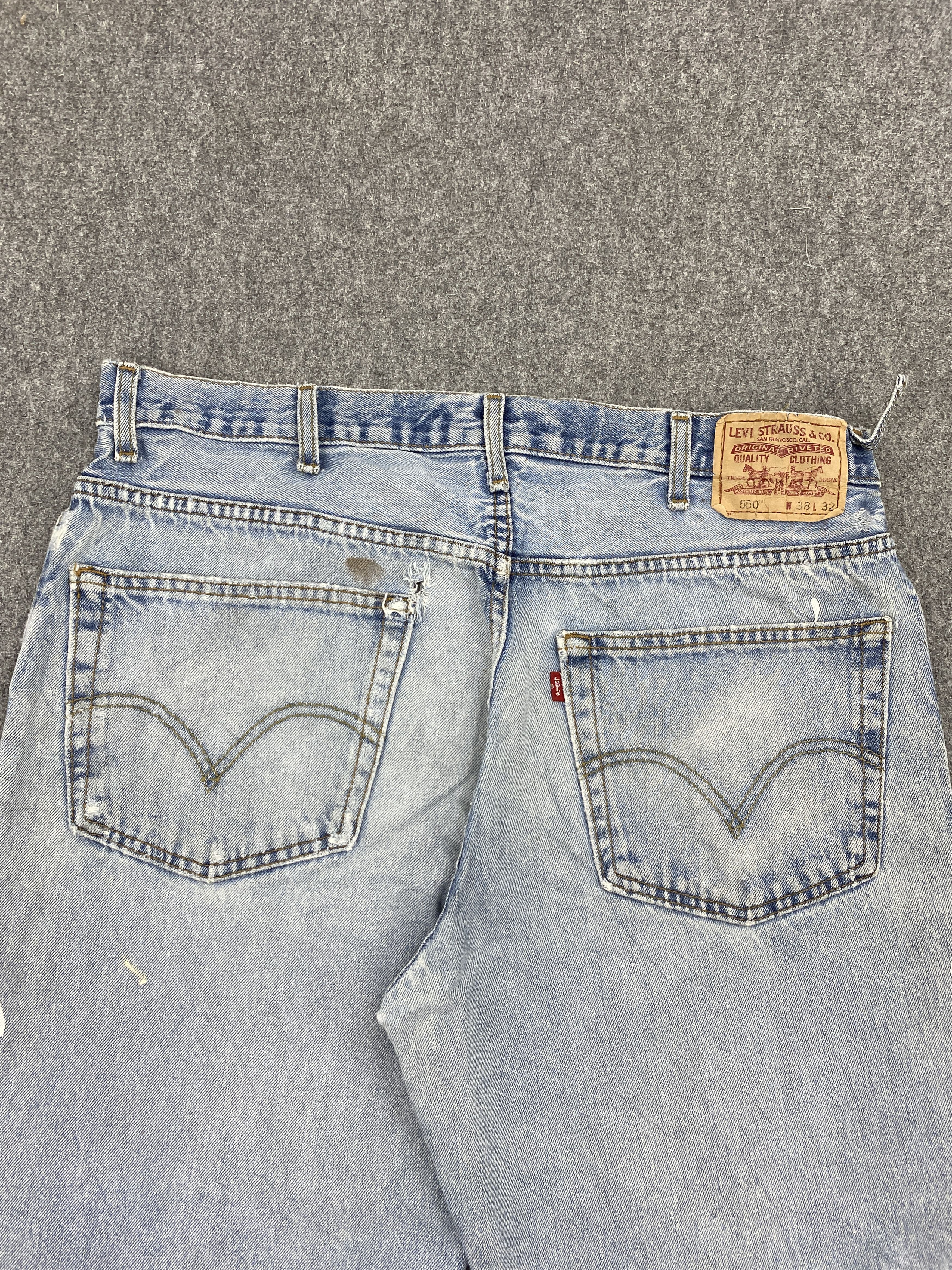 Levi's × Vintage Light Wash Vintage Levi's 550 Jeans DP2652 Size US 36 / EU 52 - 4 Thumbnail