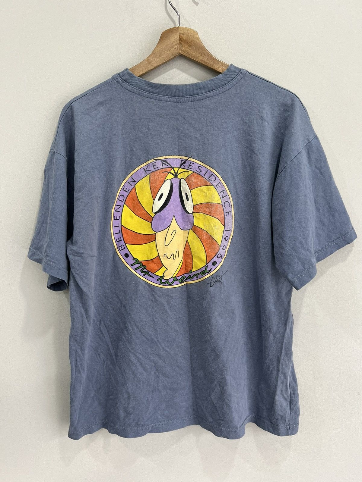 Vintage Vintage Ker Residence Tee Shirt blc 1996 mr weird Size US M / EU 48-50 / 2 - 1 Thumbnail