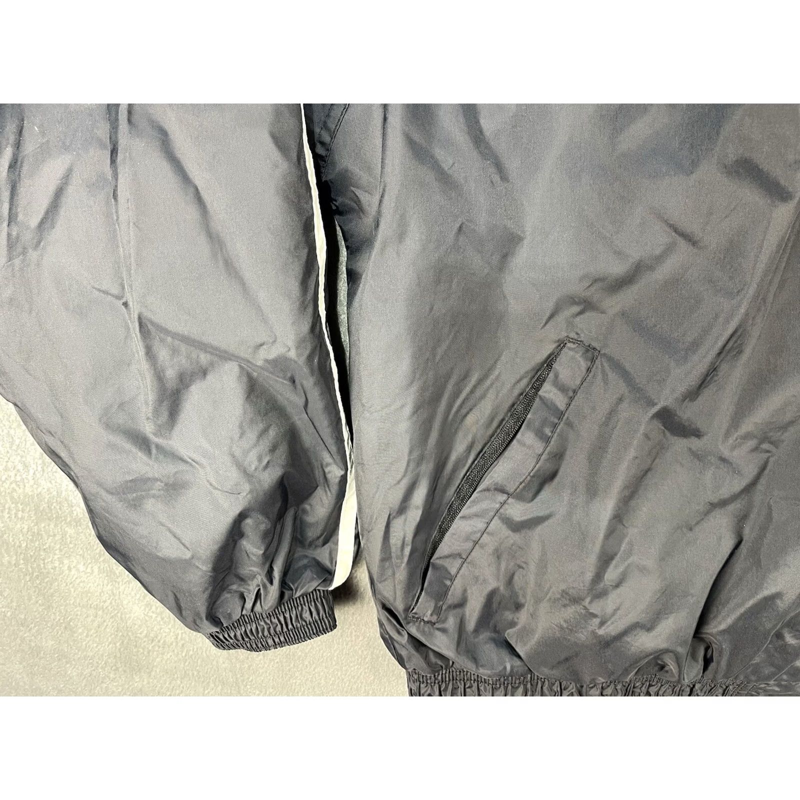 Croft & Barrow VINTAGE Croft & Barrow Windbreaker Jacket Black Zip Up L Adults Hooded Long Sleeve Winter Fall Spring Mens/Womens Size L / US 10 / IT 46 - 5 Thumbnail