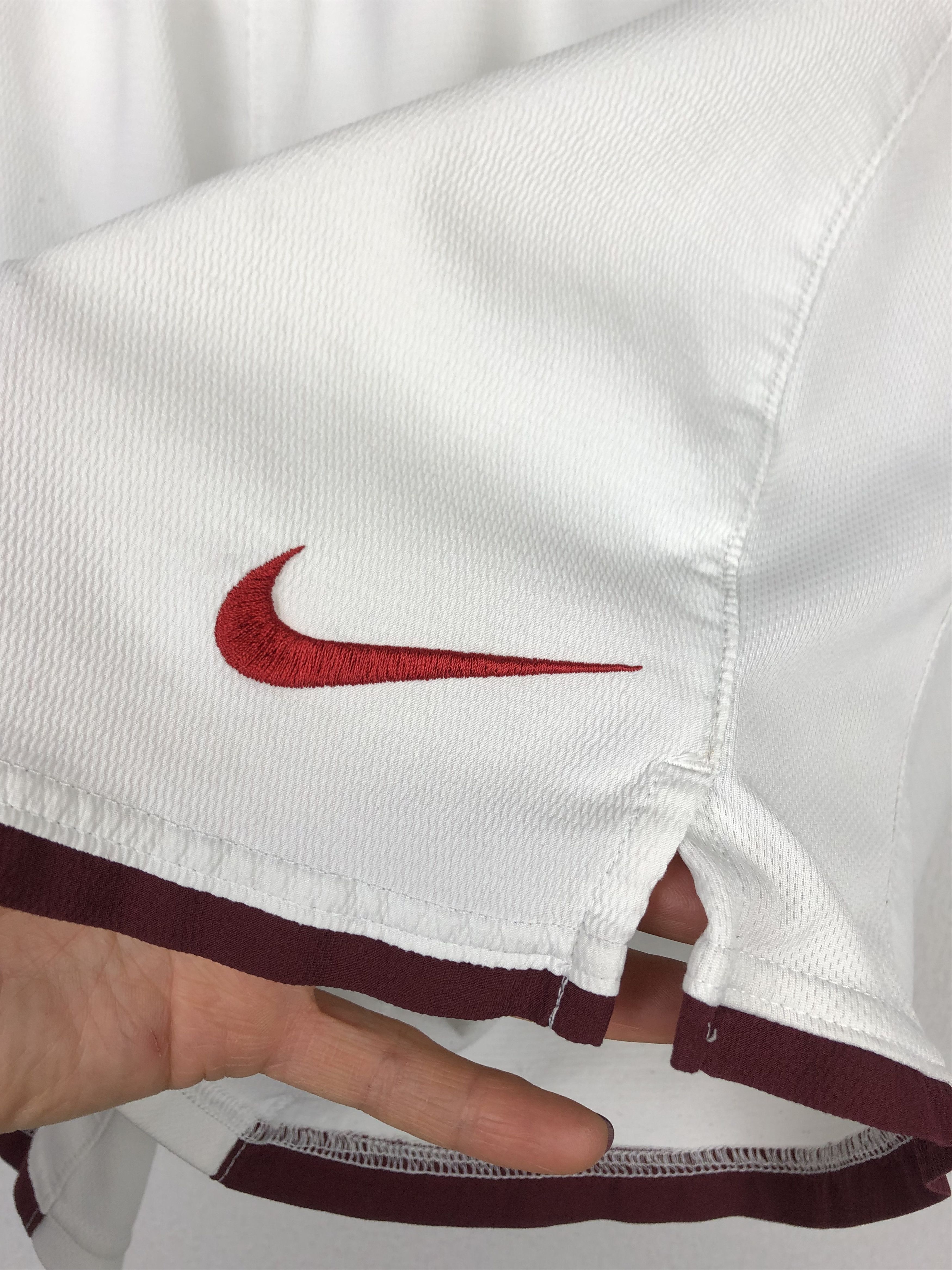 Nike Vintage Nike Arsenal Football Shorts Soccer Track Size L Size US 36 / EU 52 - 3 Thumbnail