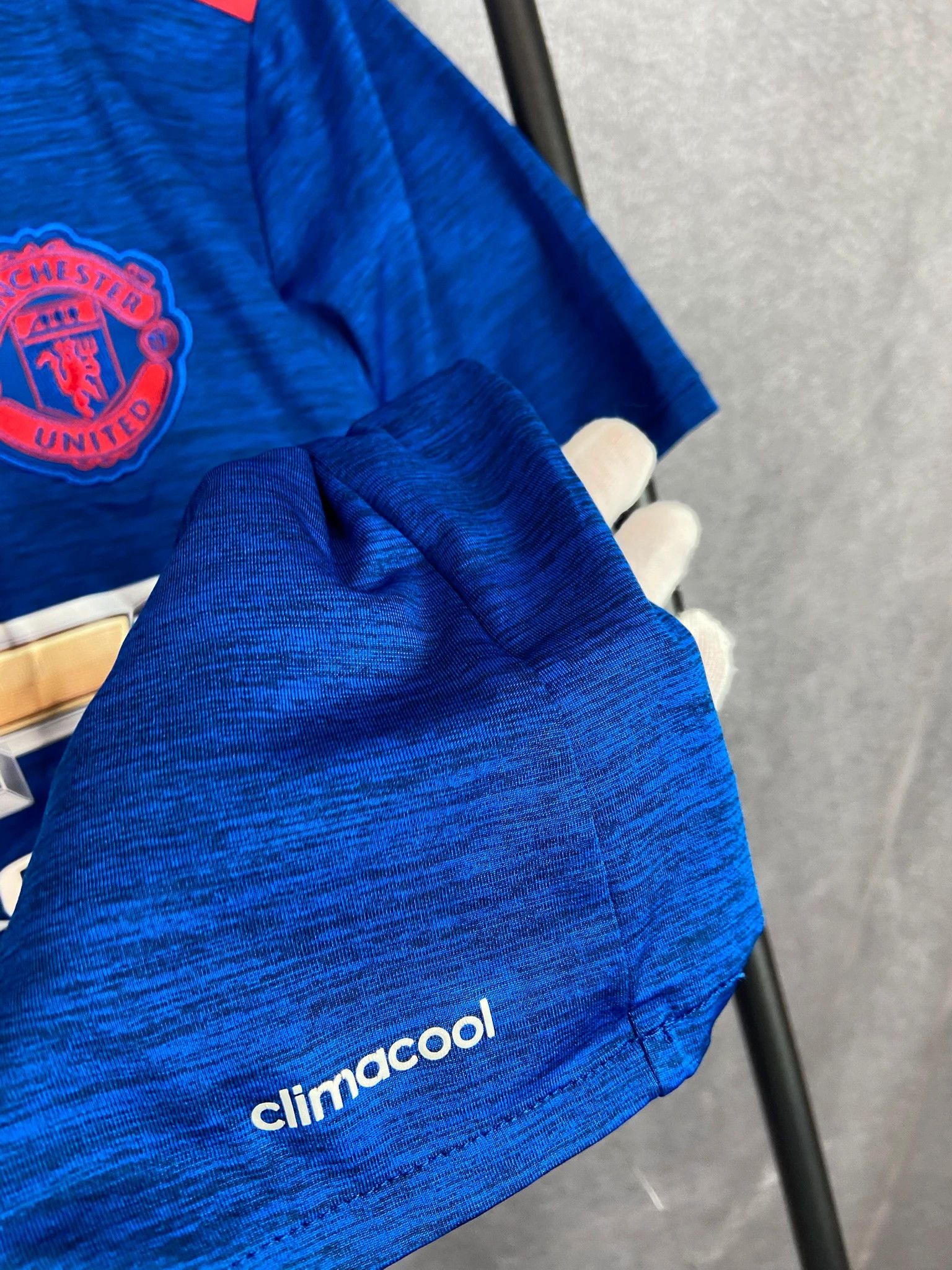Adidas Manchester United Blue Jersey Adidas M Climacool Size US M / EU 48-50 / 2 - 4 Thumbnail