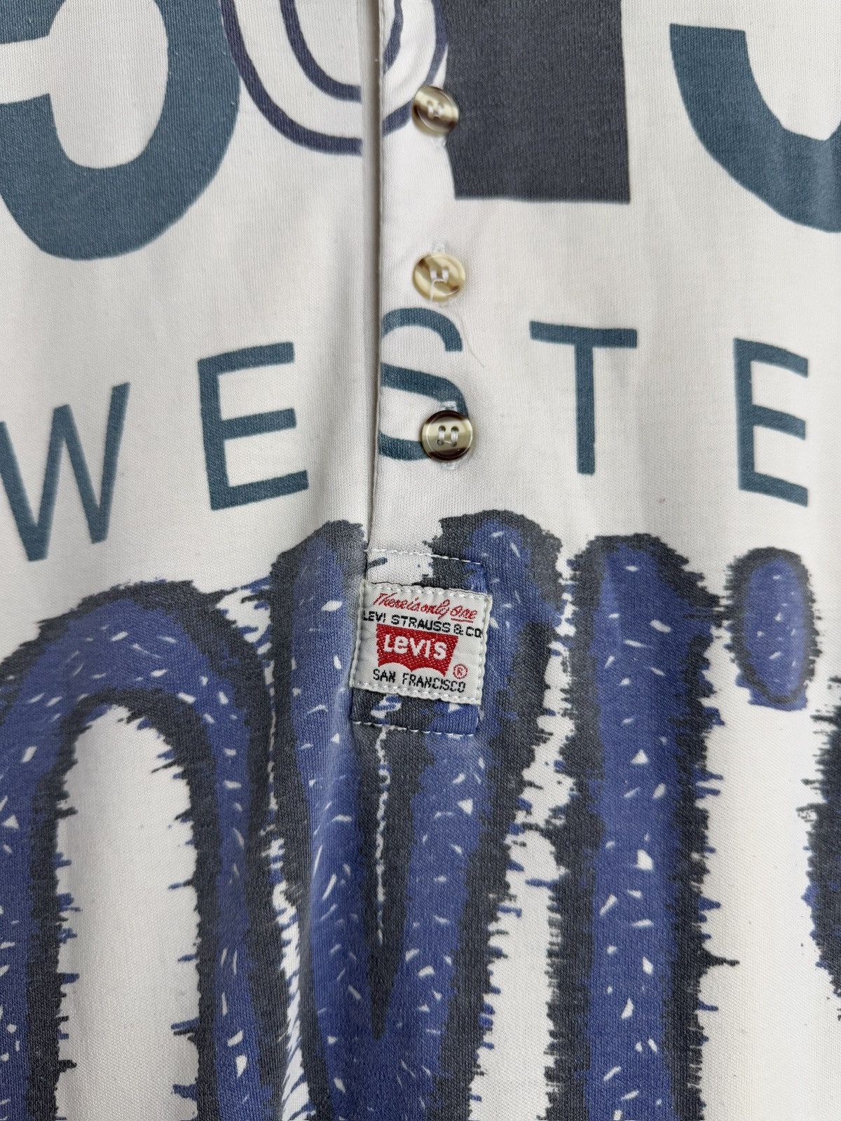 Levi's × Levi's Vintage Clothing × Vintage Vintage 90s Levi’s all over print retro t-shirt L usa archive Size US L / EU 52-54 / 3 - 8 Thumbnail