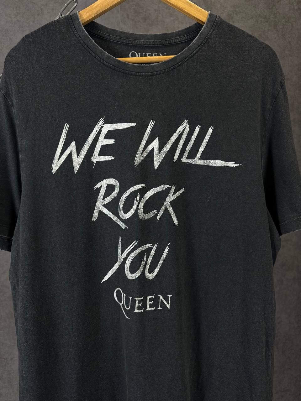 Band Tees Queen We Will rock you rock band tee Size US L / EU 52-54 / 3 - 3 Thumbnail