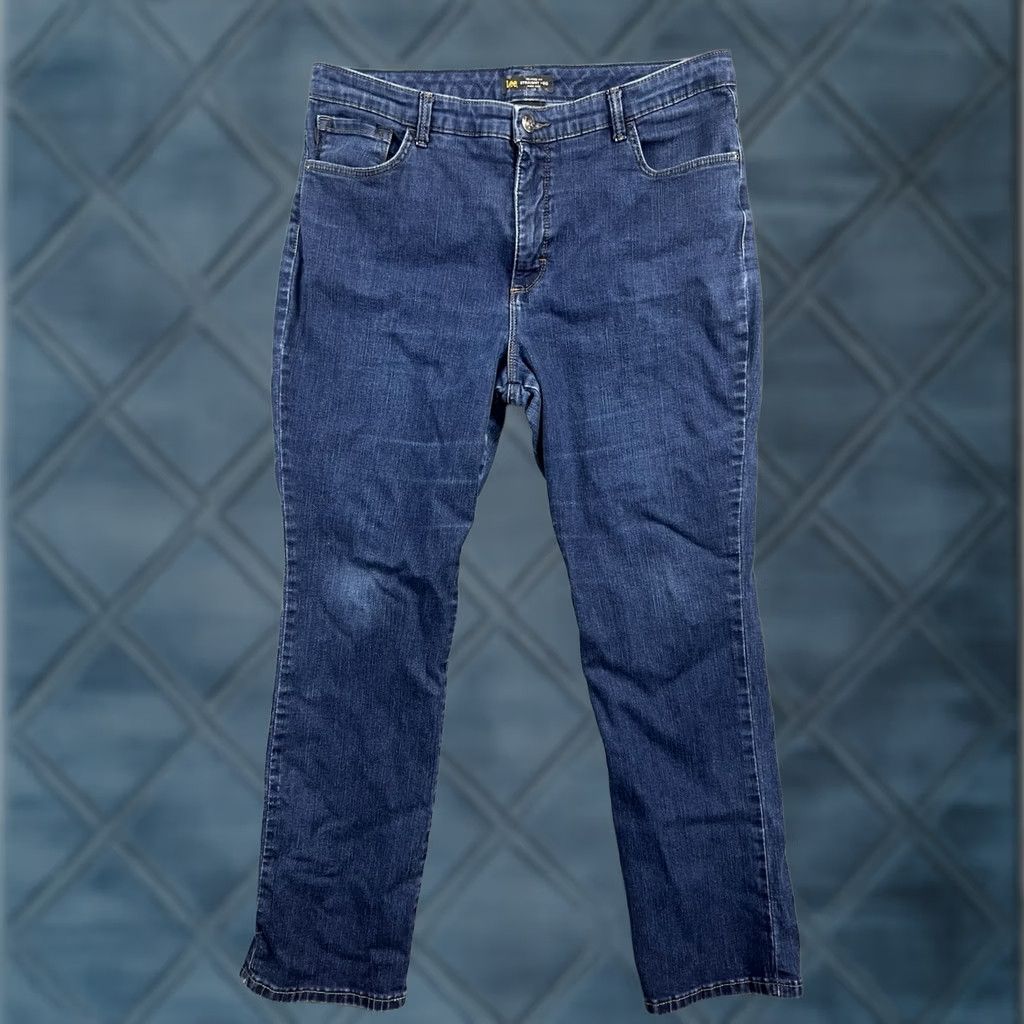 Lee Lee Jeans Women Relaxed Straight High Rise Denim Slimming Stretch 18M Blue 34 in 27 in Inseam Regular 18 Size 24" / US 00 / IT 34 - 1 Thumbnail