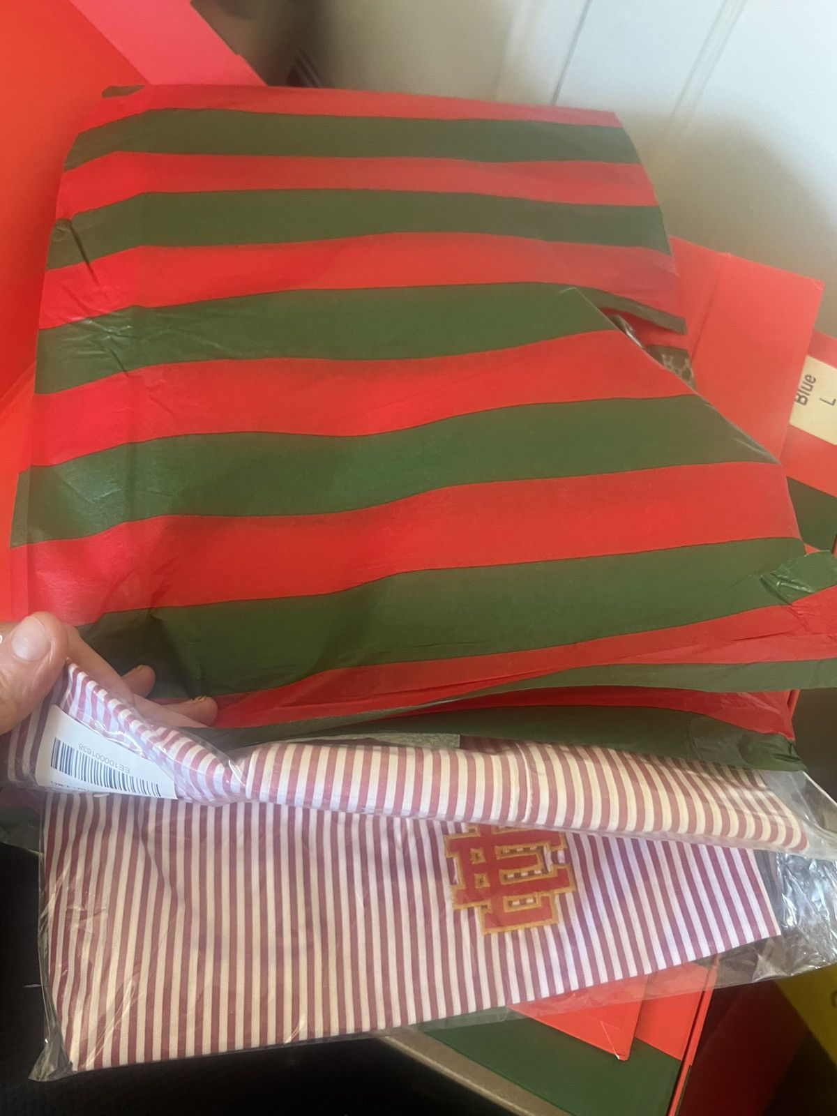 Eric Emanuel Eric Emanuel EE red pajamas tops and bottoms large Size US L / EU 52-54 / 3 - 8 Thumbnail