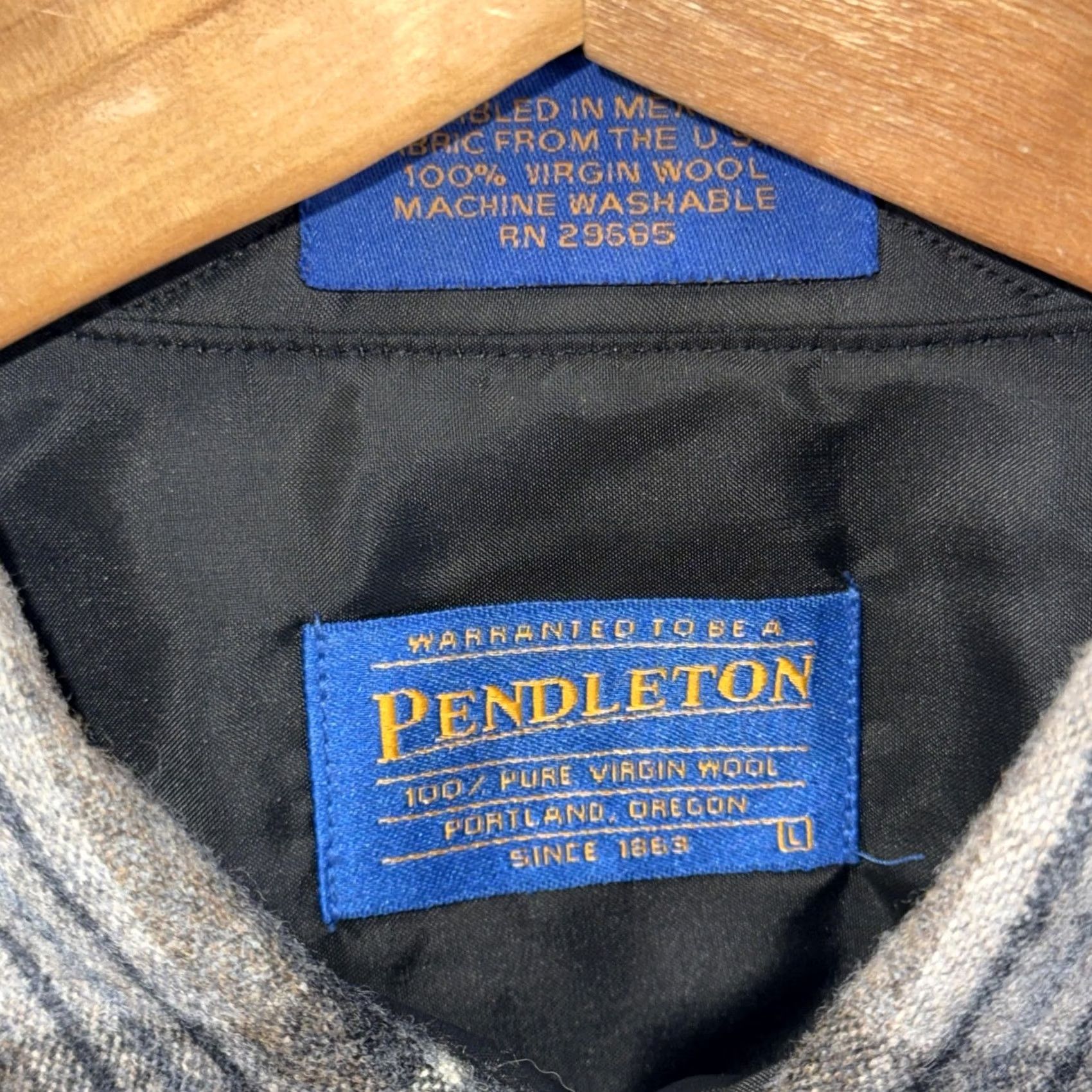 Pendleton Pendleton Shirt Mens Large Gray Tan Plaid 100% Virgin Wool Lined Elbow Patches Button-Up Wool Suede Pocket Size US L / EU 52-54 / 3 - 7 Thumbnail