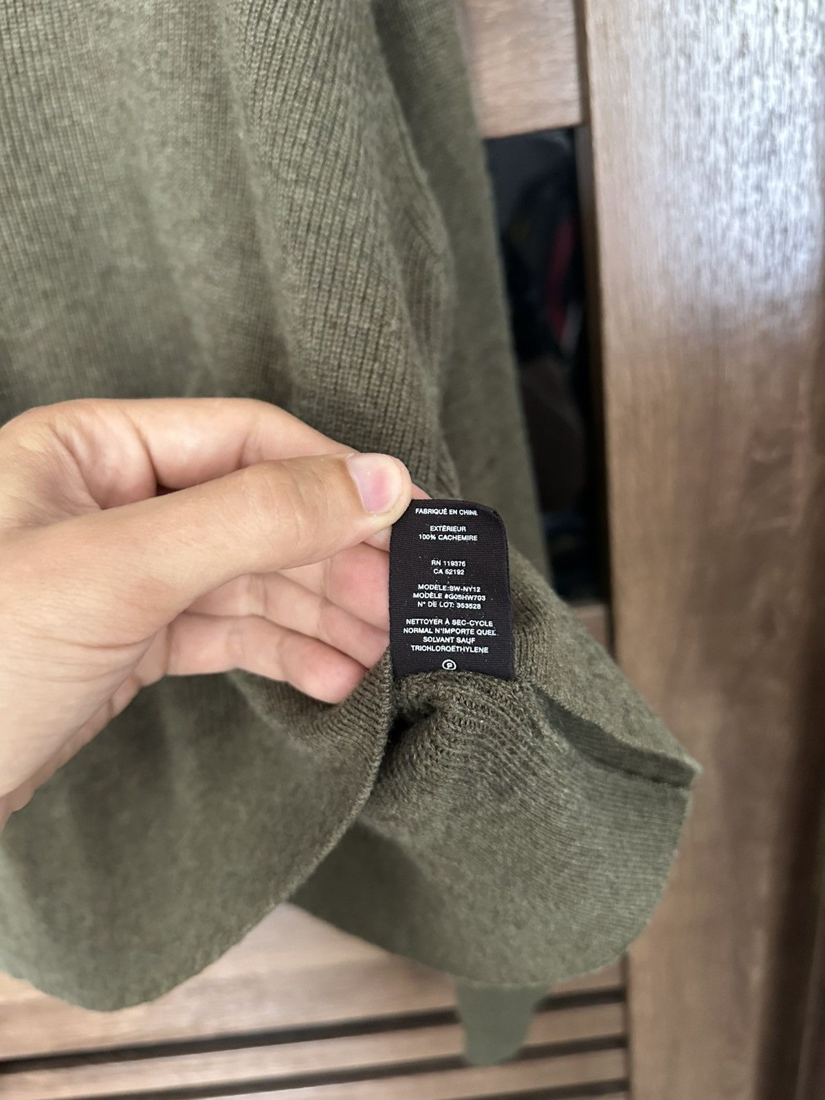 Helmut Lang Helmut Lang Cashmere V-Neck Knit Sweater Pullover Size US S / EU 44-46 / 1 - 11 Thumbnail